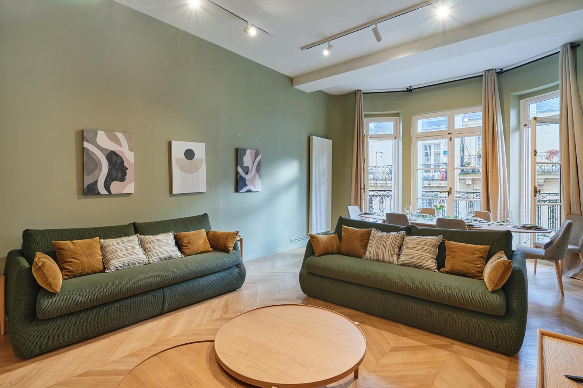 Apartment Trocadero By Studio Prestige