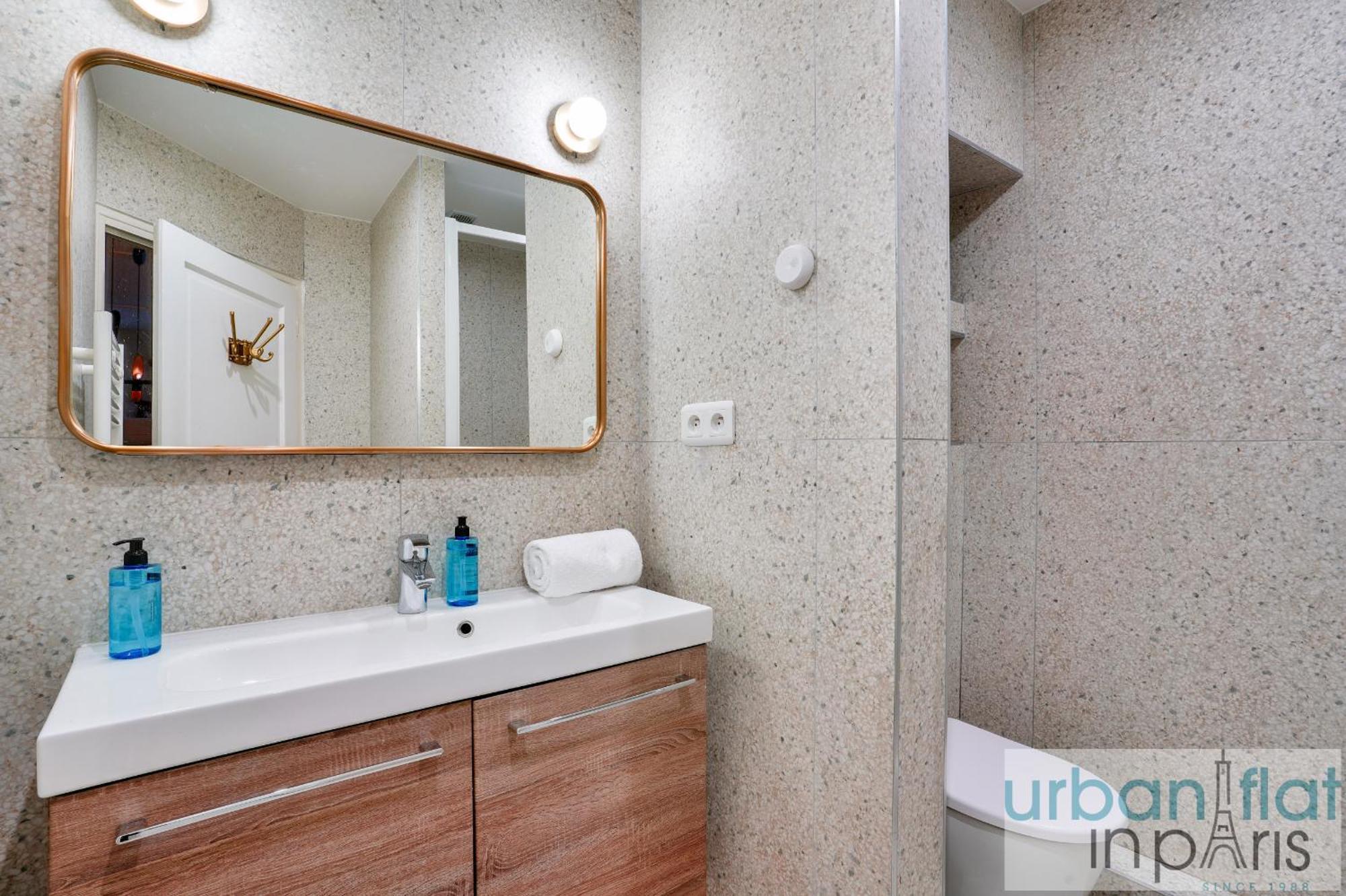 Apartment 33 - Flat Av Des Champs-elysees Paris