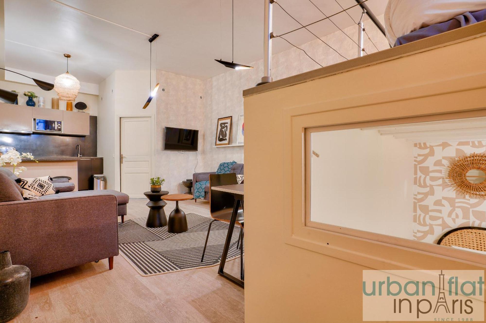 33 - Flat Av Des Champs-elysees *