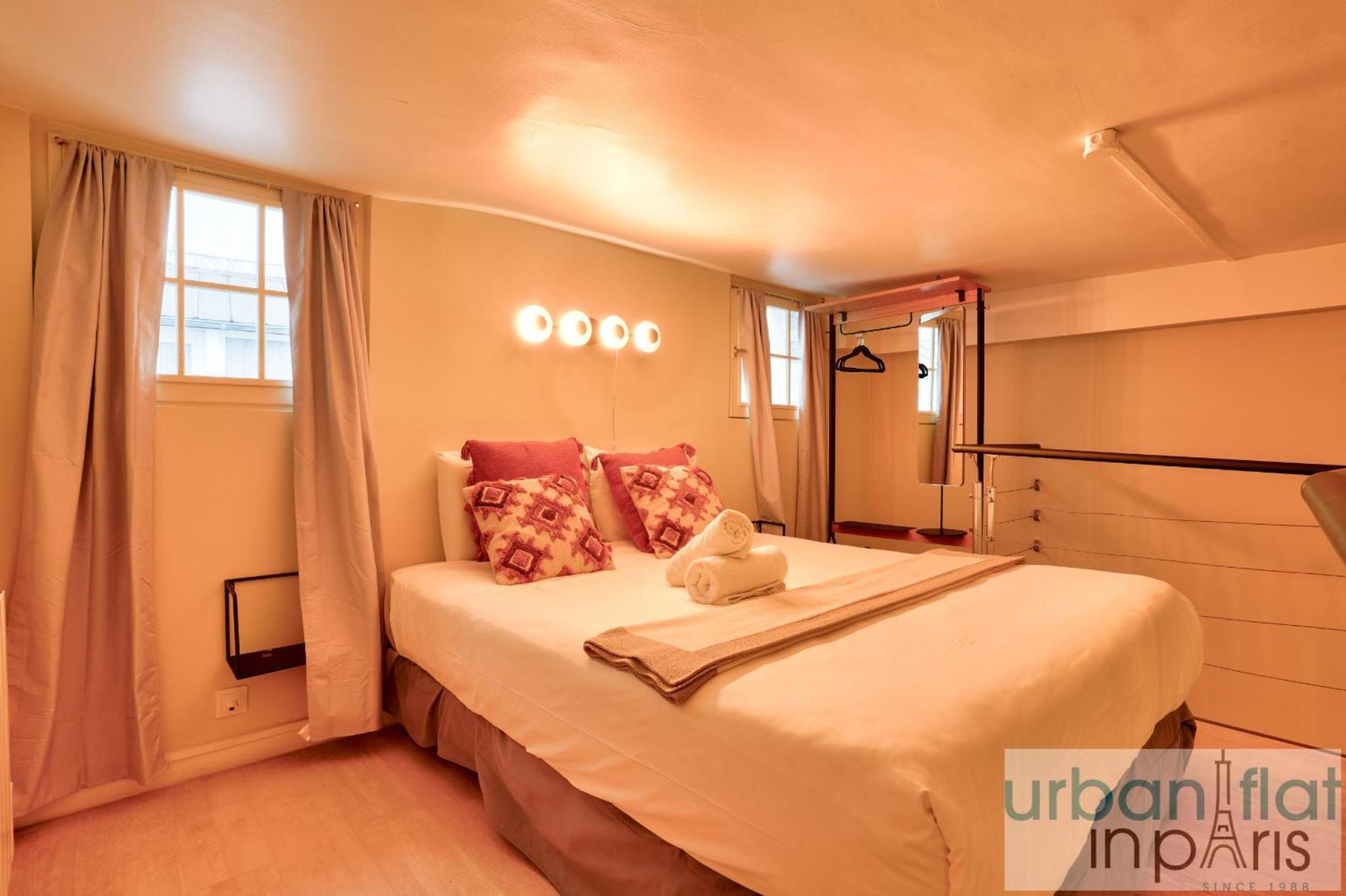 33 - Flat Av Des Champs-elysees Apartment *