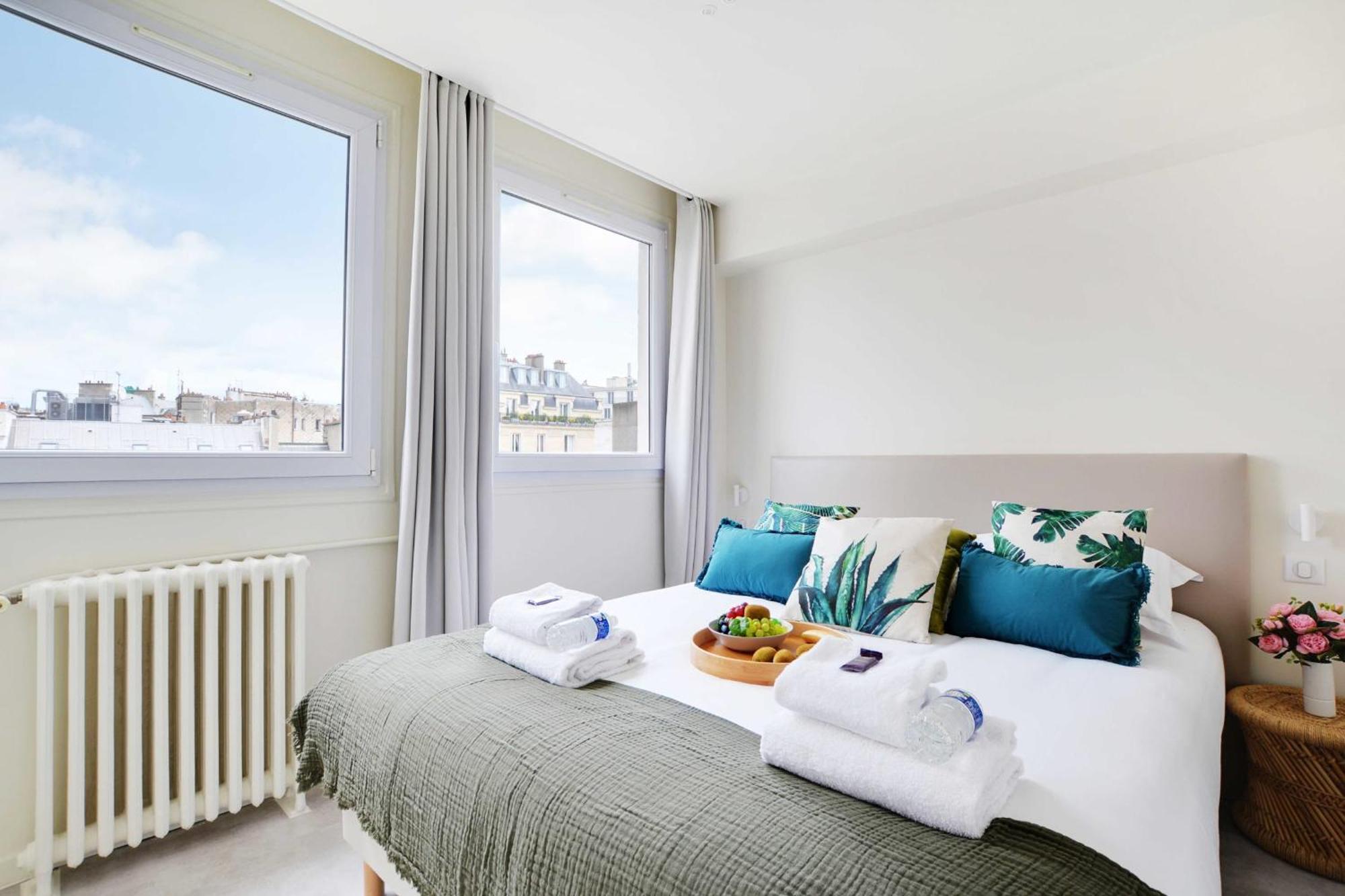 Apartment Champs Elysees - Ponthieu Paris