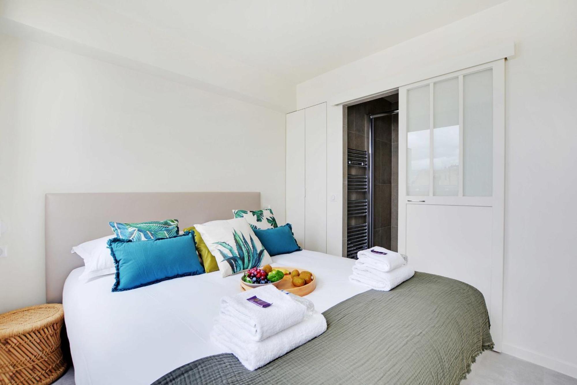 Apartment Champs Elysees - Ponthieu Paris