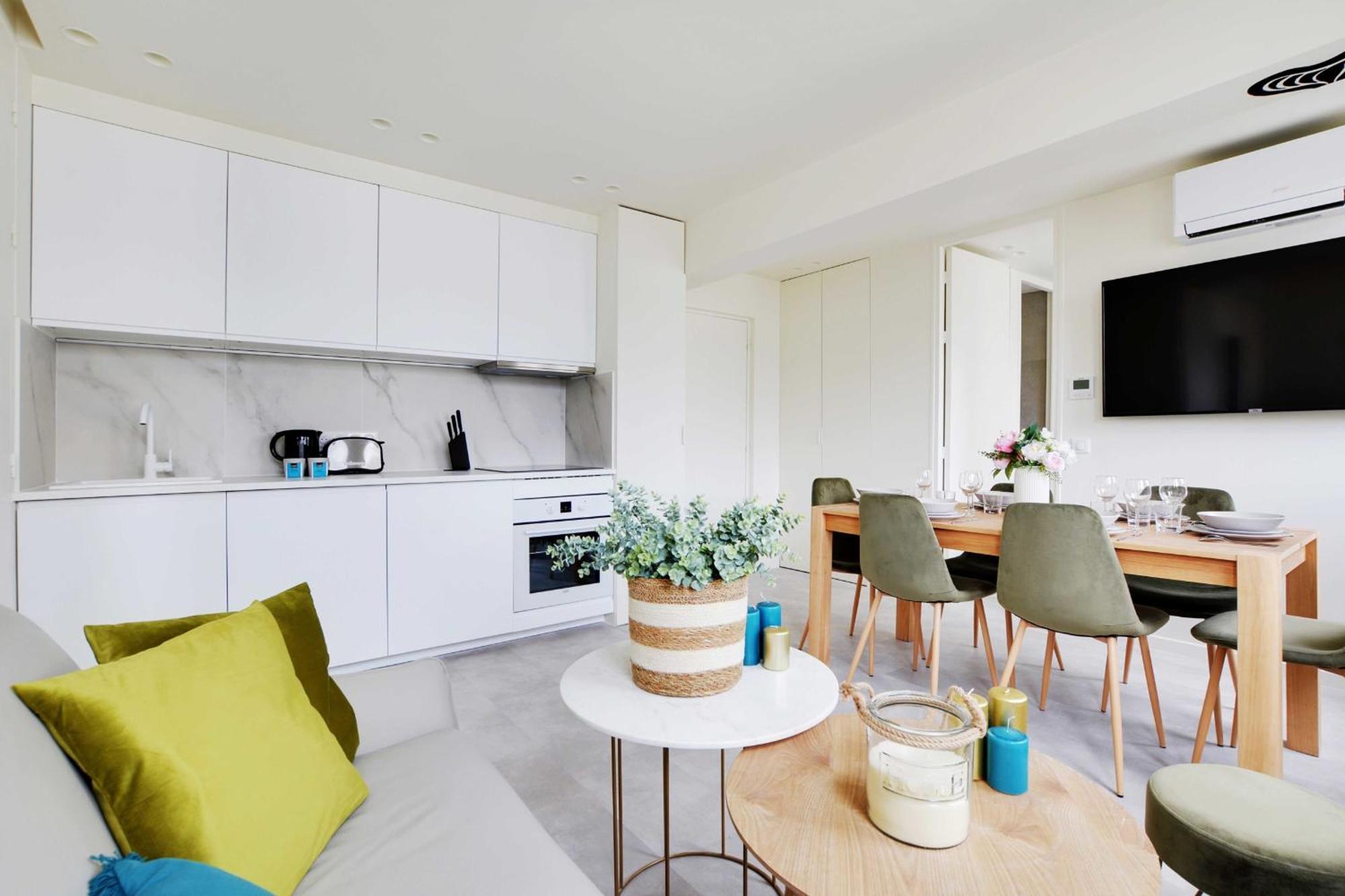 Champs Elysees - Ponthieu Apartment Paris