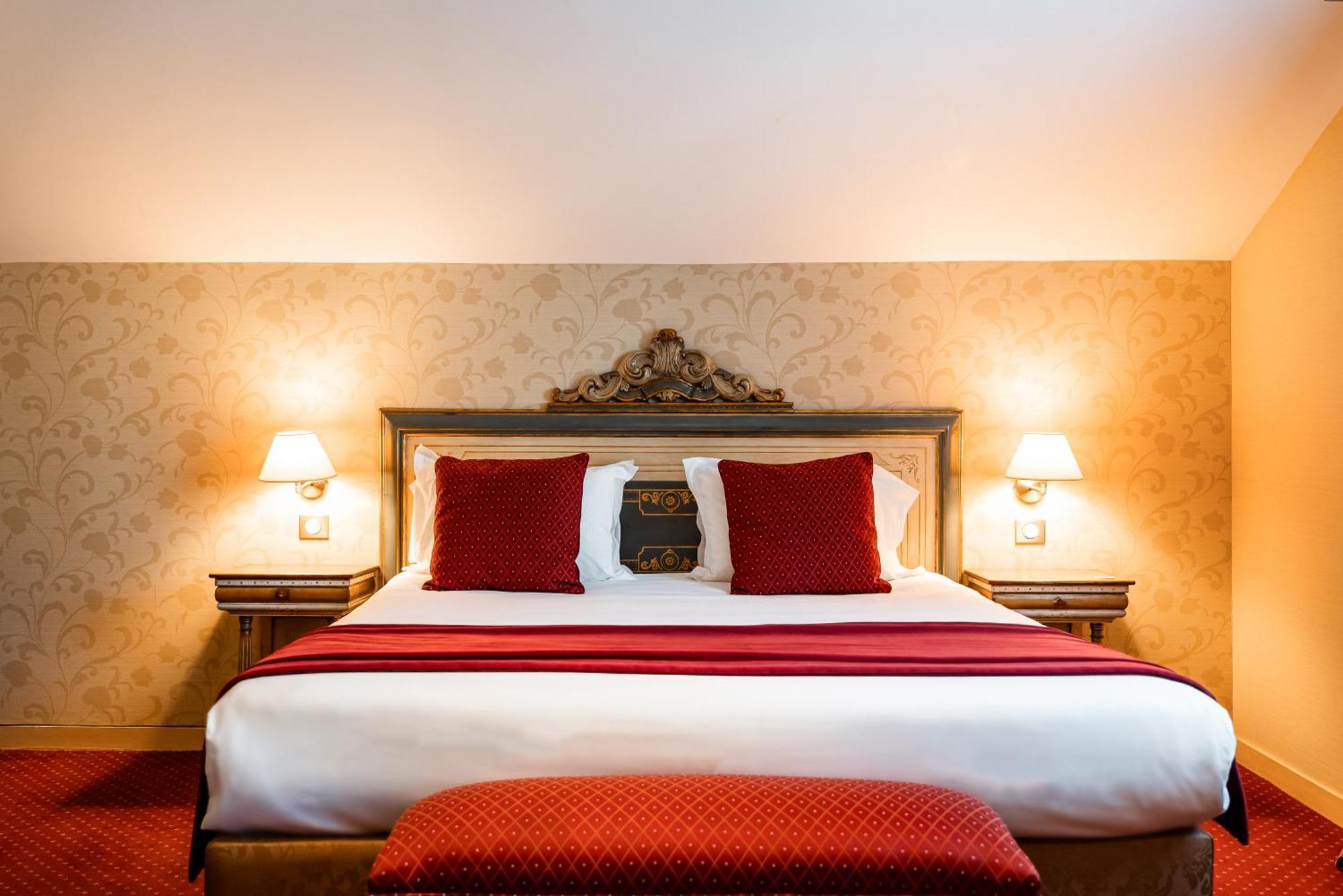 Beaumarchais 4*