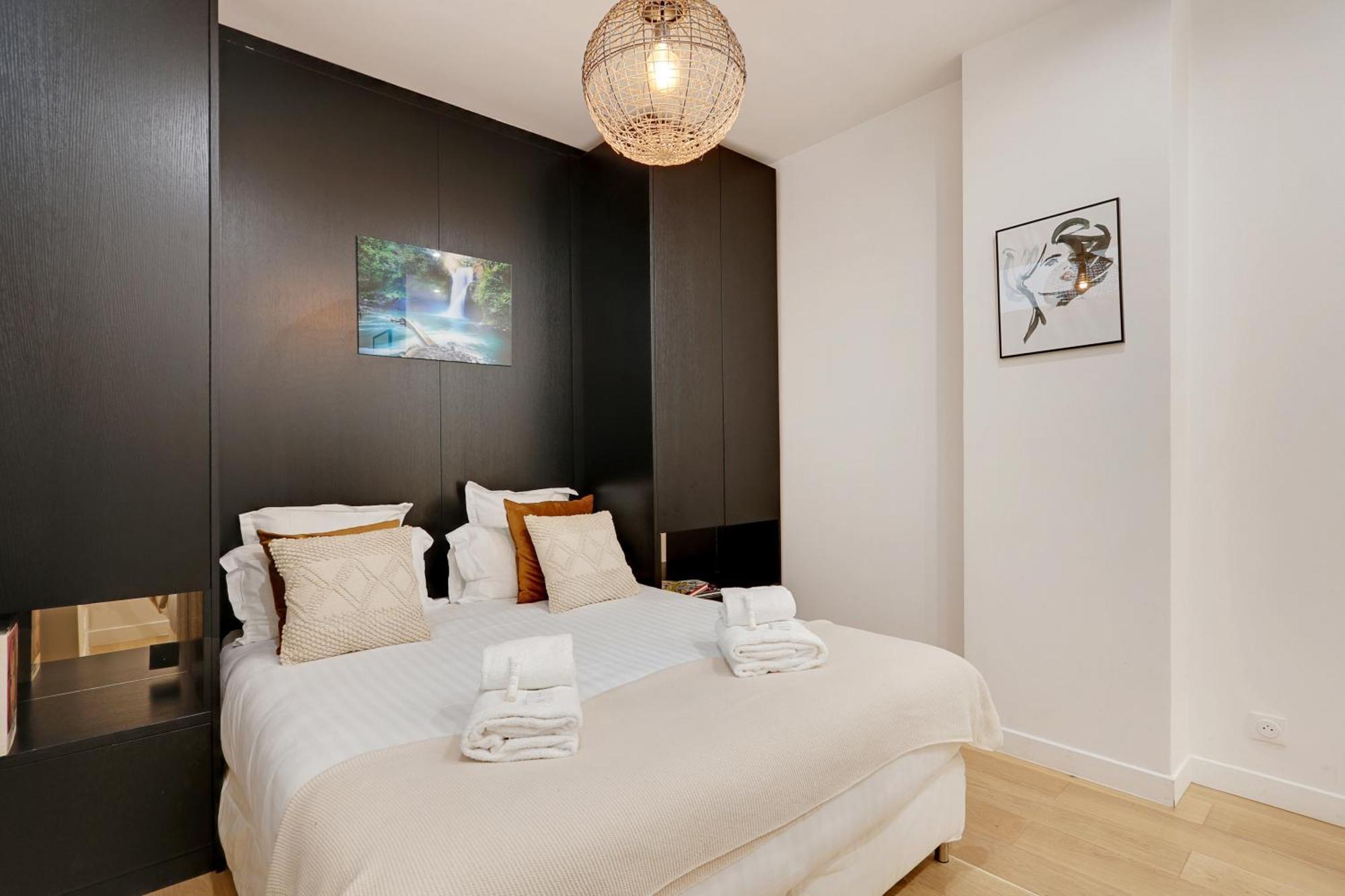 Off Majesti In Montmartre - Rue Pierre Fontaine Apartment *