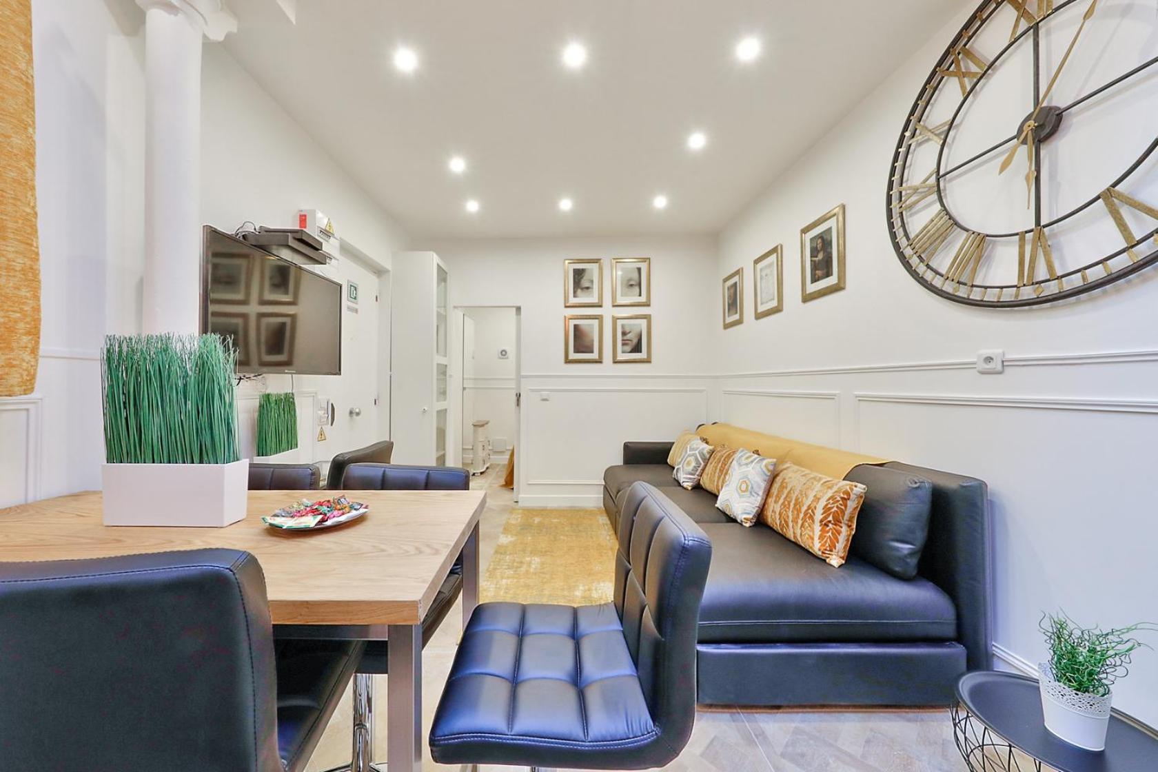 38 Atelier Mona Lisa Apartment