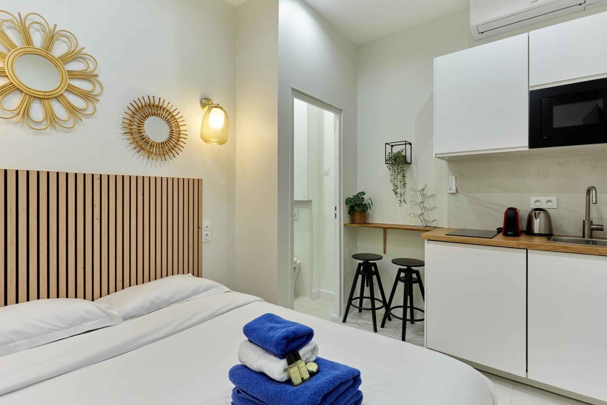 Rent A - Charon Apartment Paris