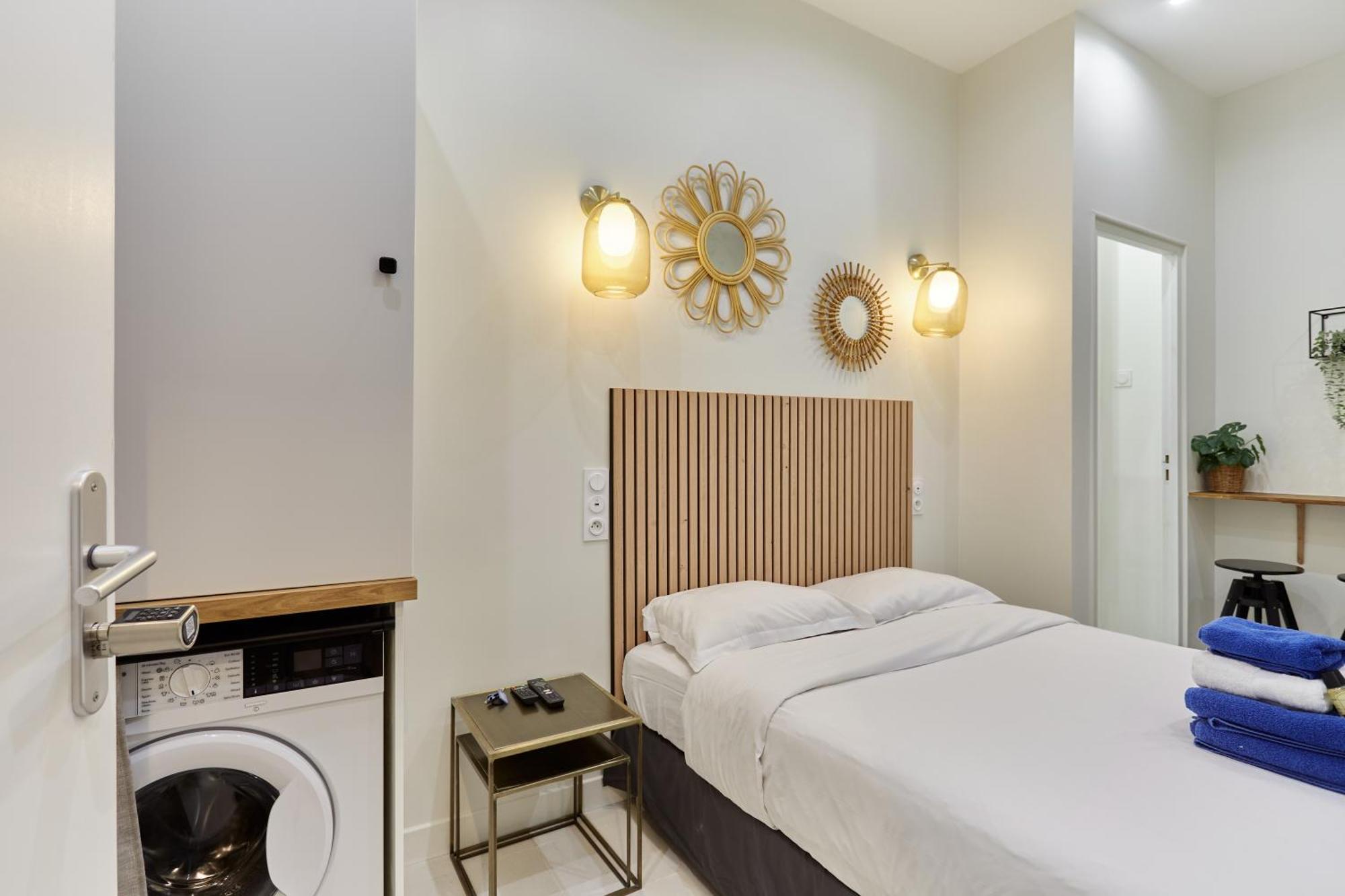 Rent A - Charon Apartment