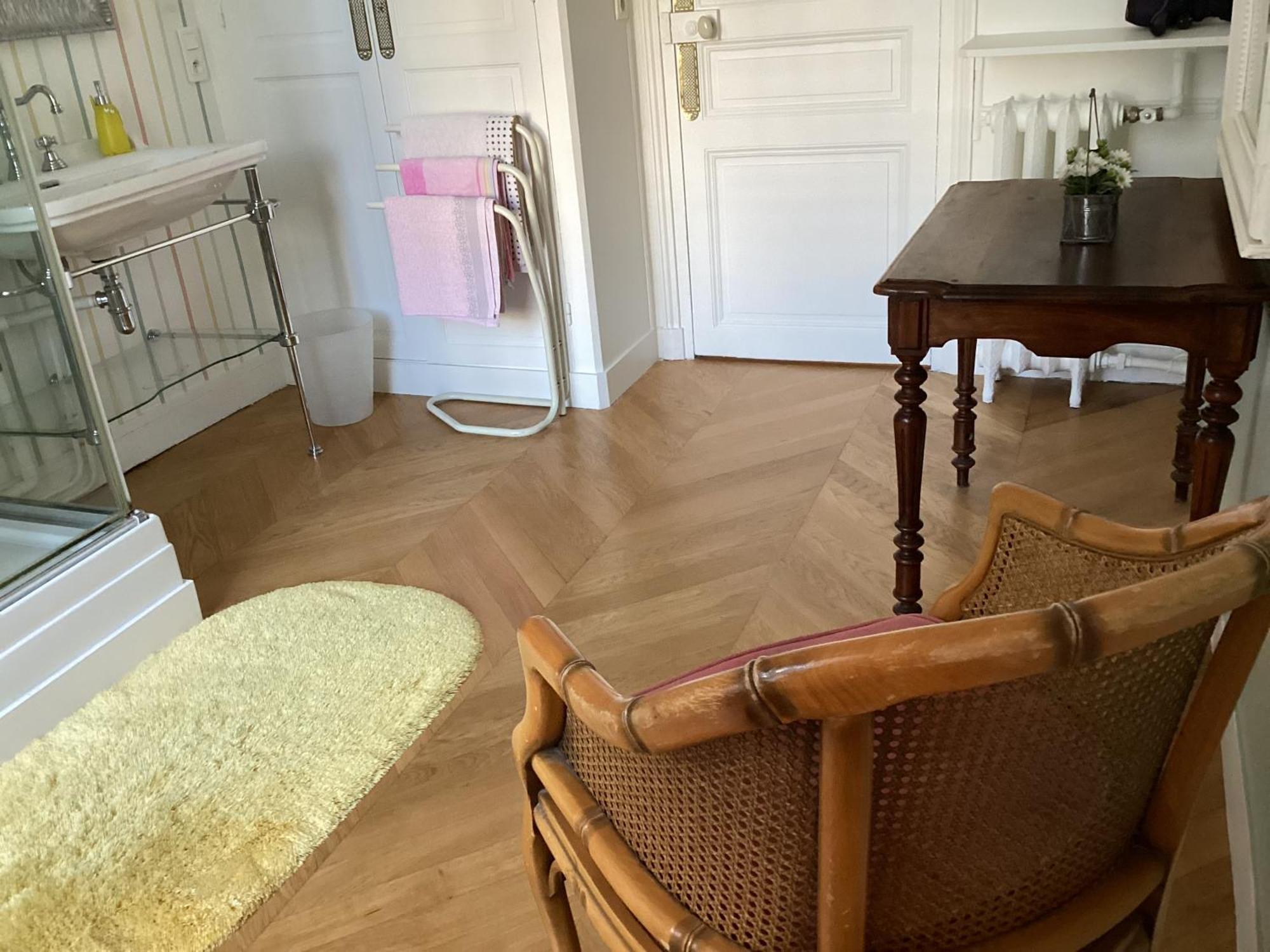 Quartier Champs-elysees Bed & Breakfast *