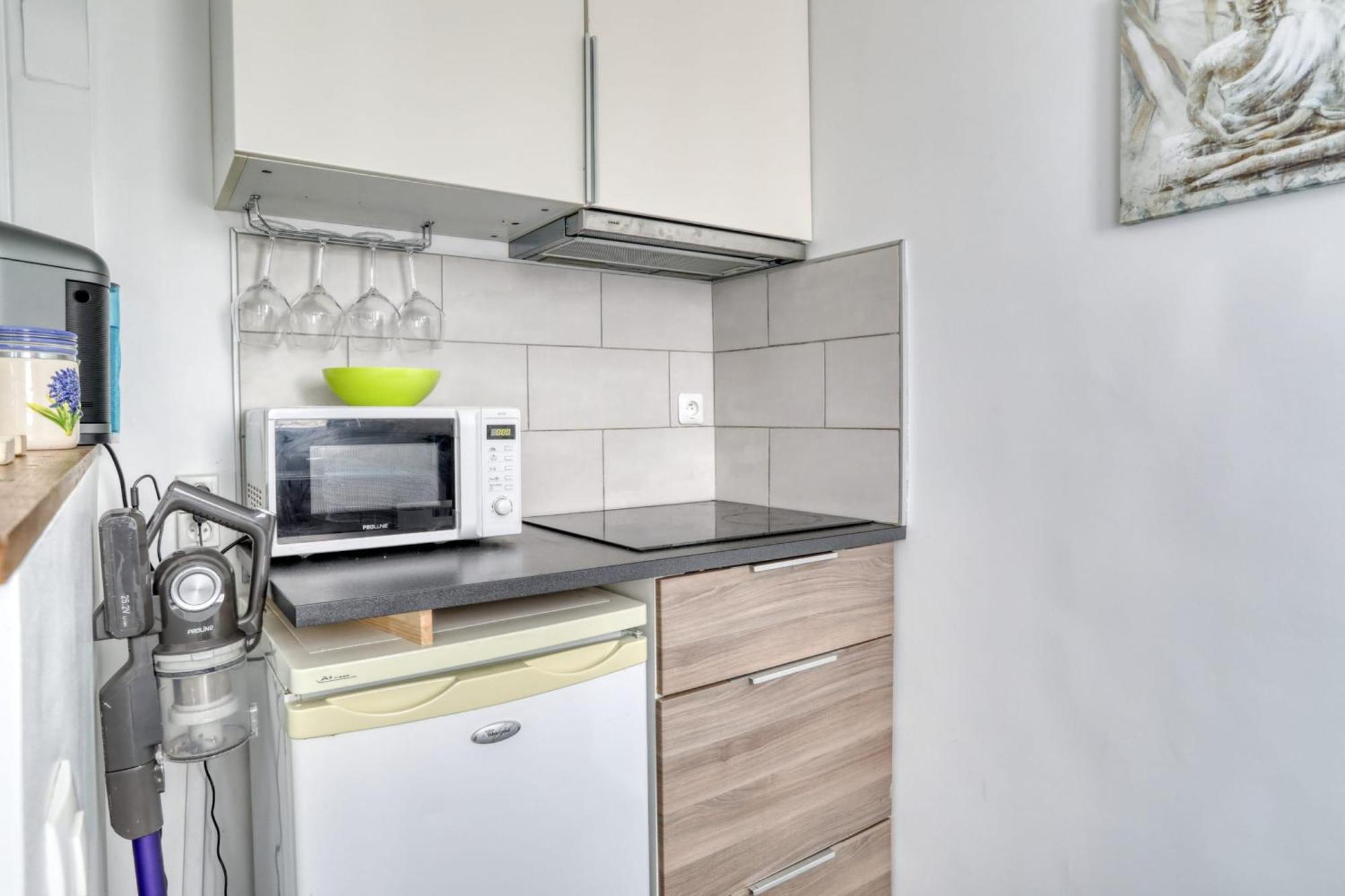 Grand Spacieux Renove Metro Wifi Appartement