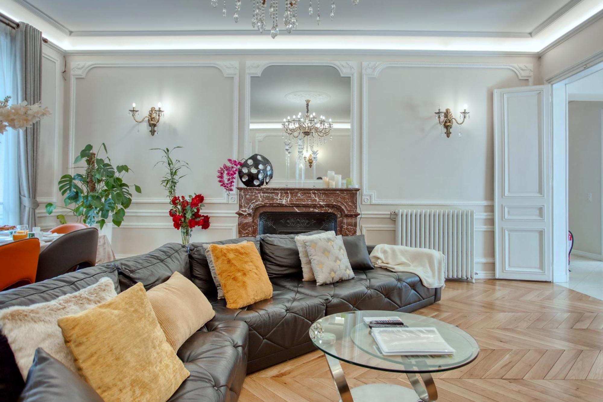 Luxueux 200m2 5ch Champs Elysees A 1min Perle Rare Apartment *