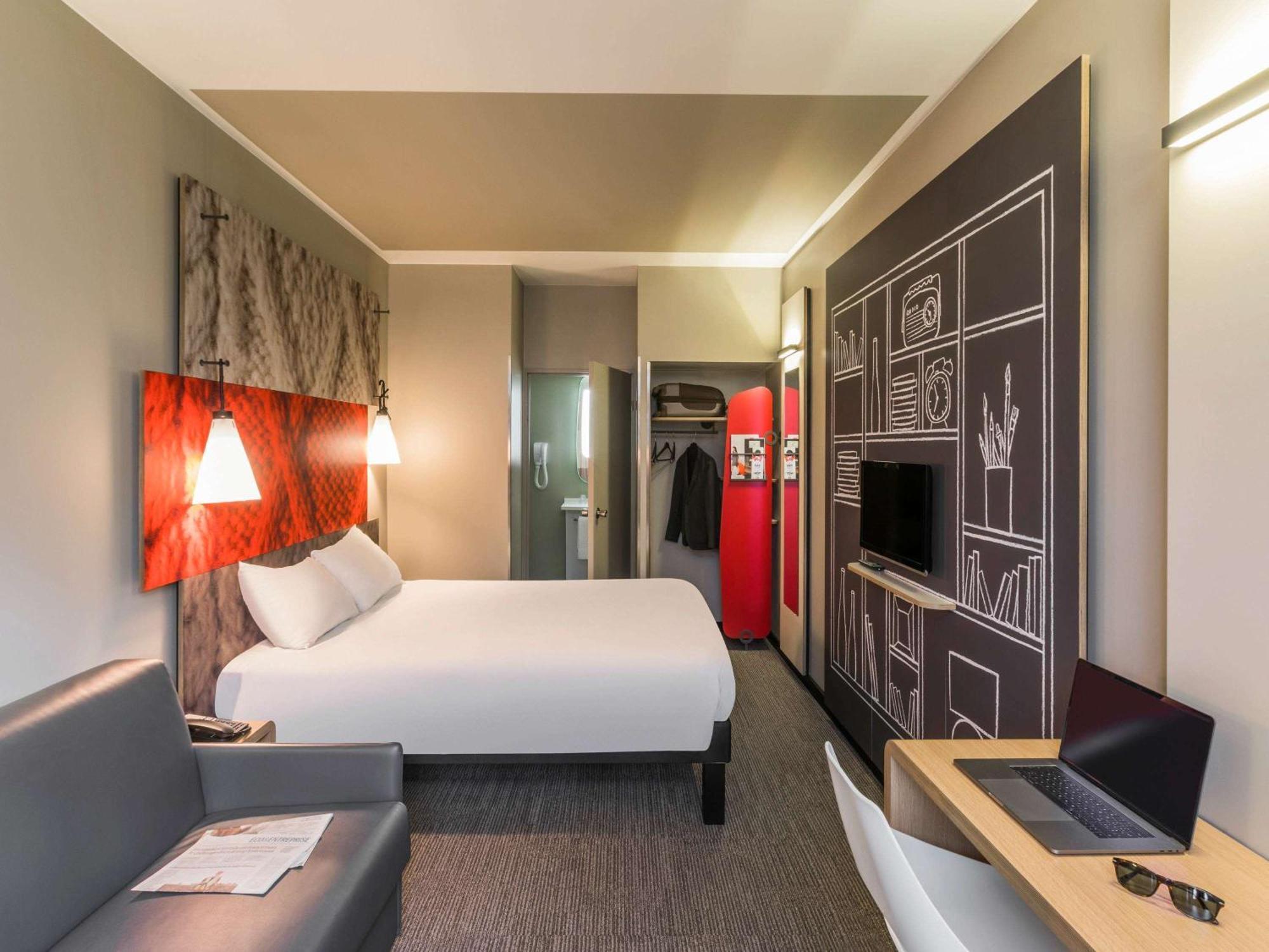 Ibis Gare De Lyon Ledru Rollin 3* Paris