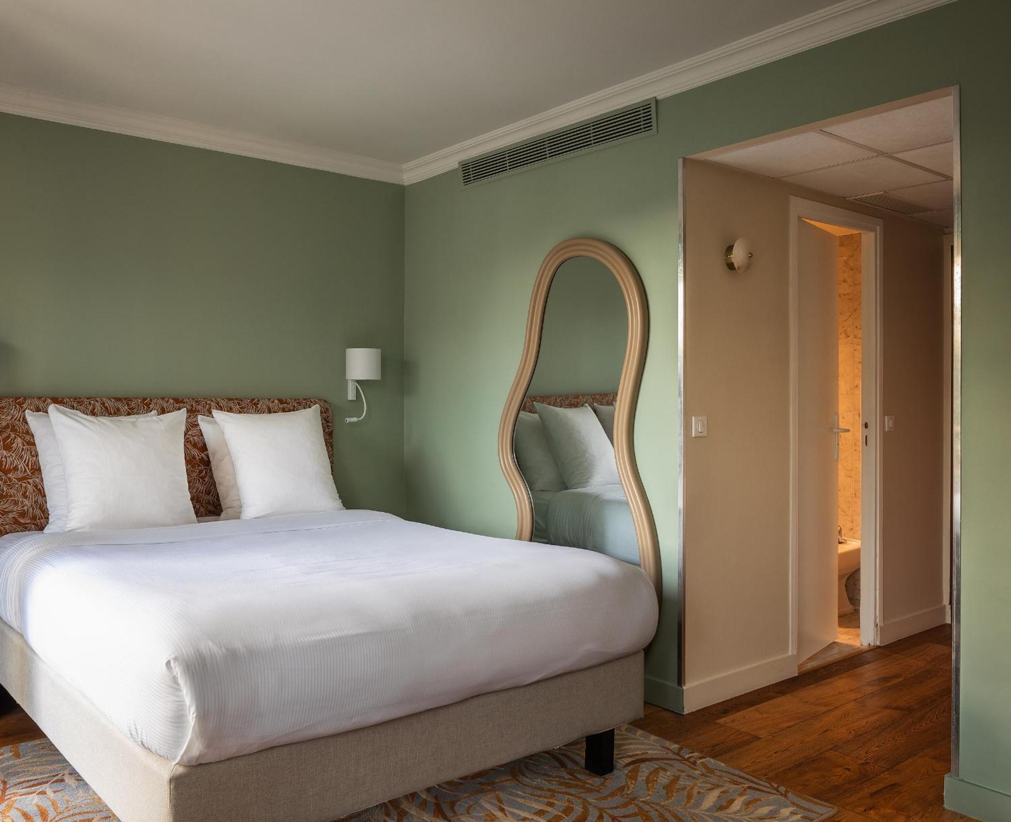 Hotel Royal Garden Champs-elysees