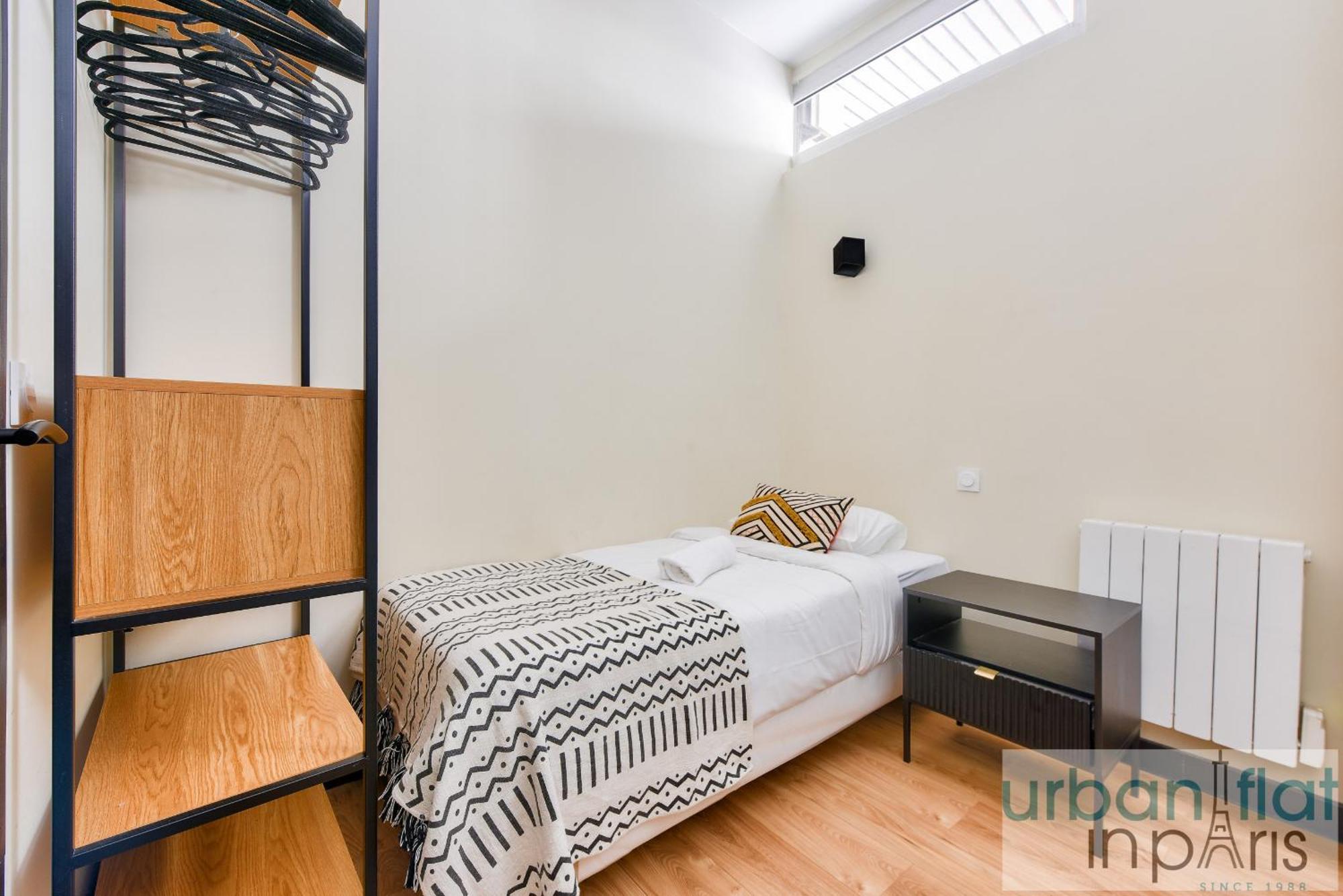 159 - Urban Beautiful Brand New Flat In *