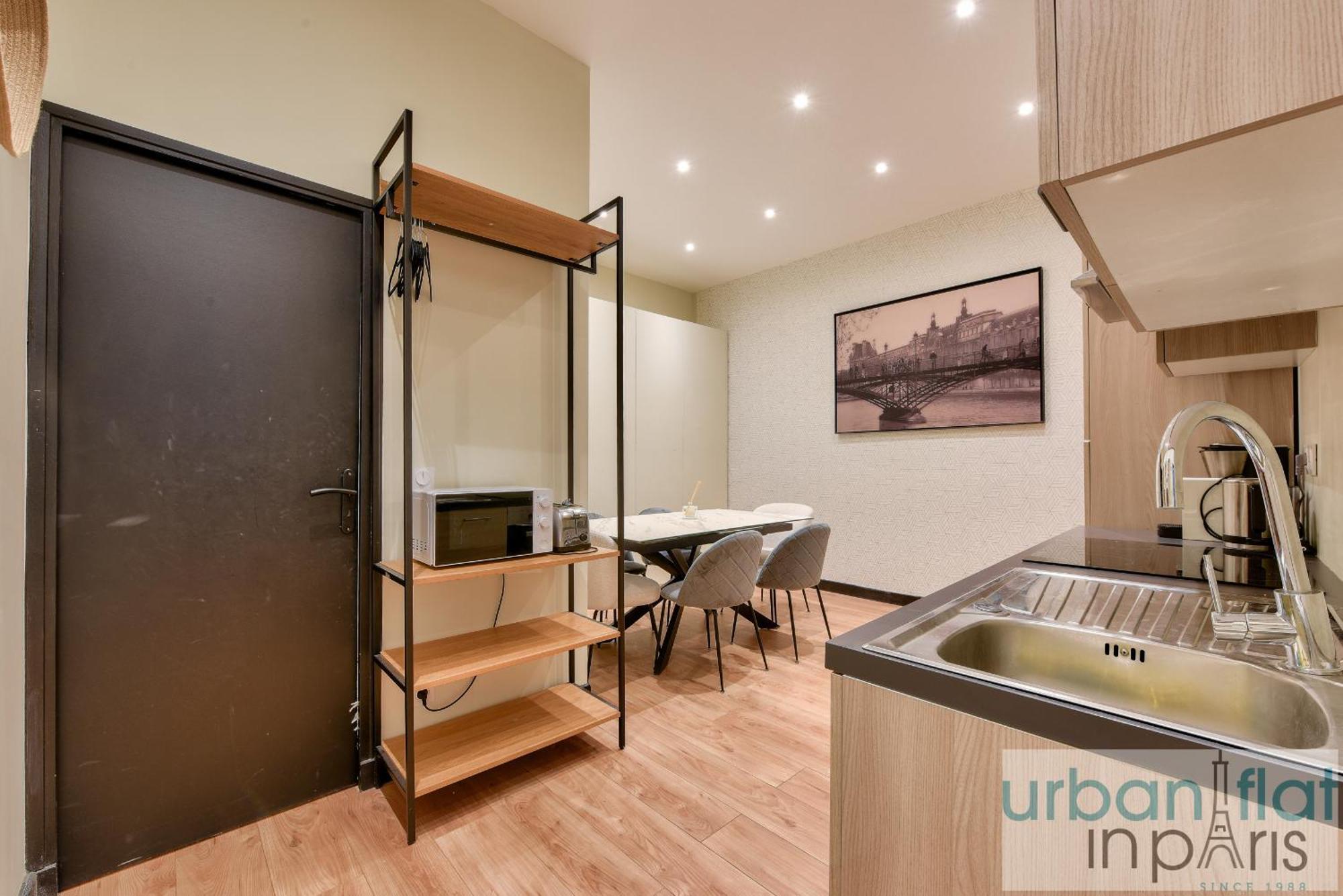 159 - Urban Beautiful Brand New Flat In Apartment