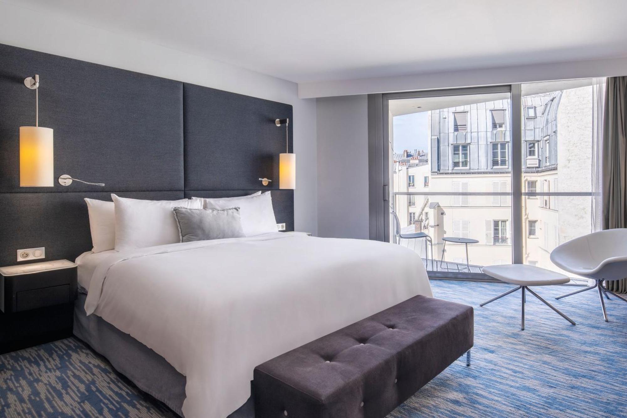 Renaissance Arc De Triomphe Hotel Paris
