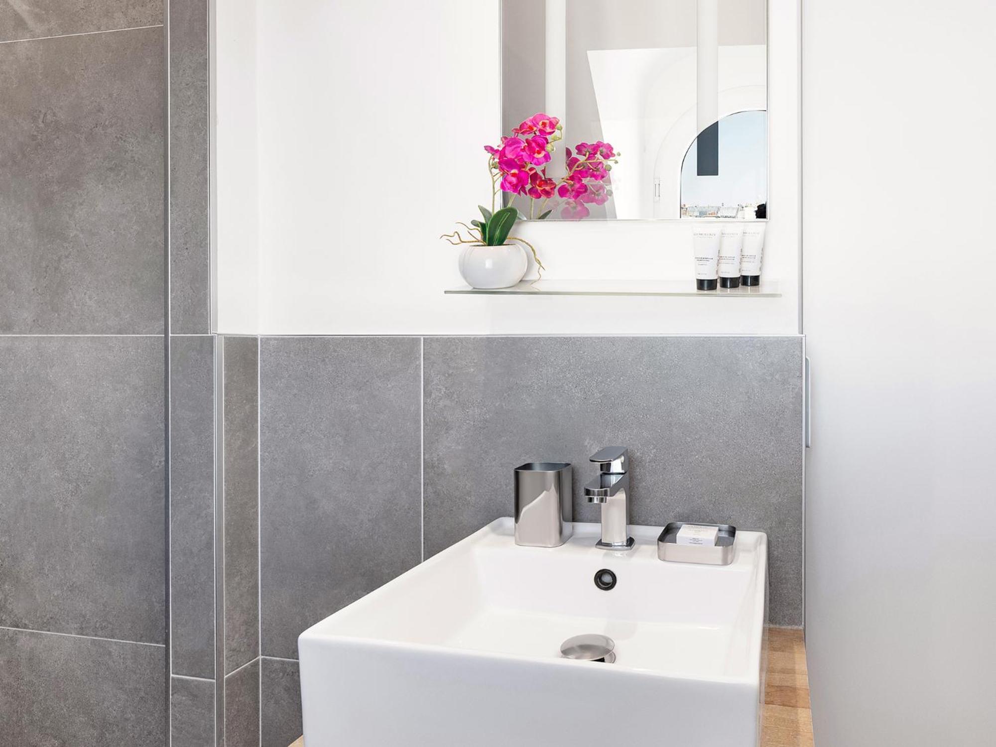 Appartement Livinparis - Luxury 2 Bedrooms Le Louvre I