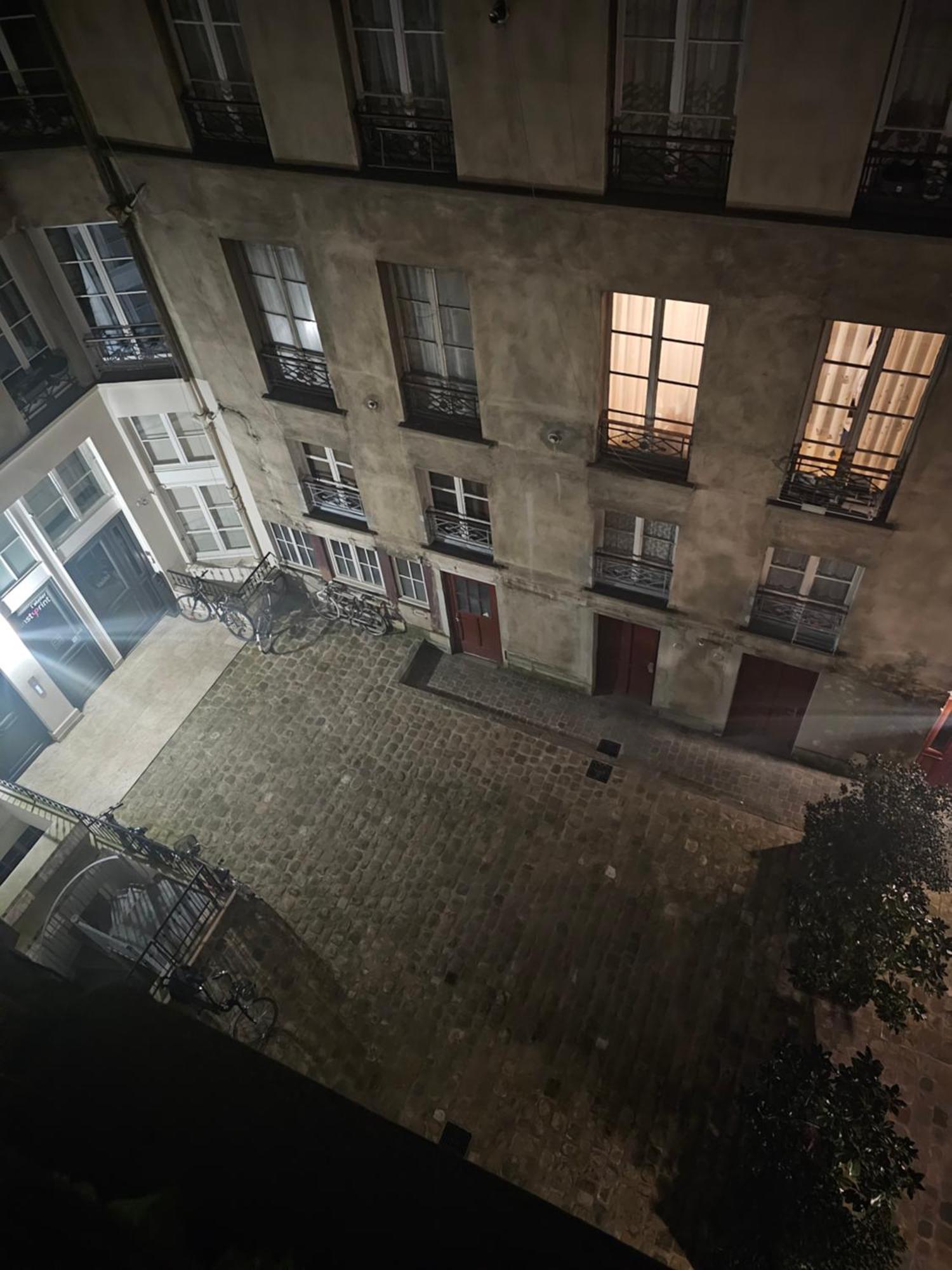 50 M2 Apartment Paris