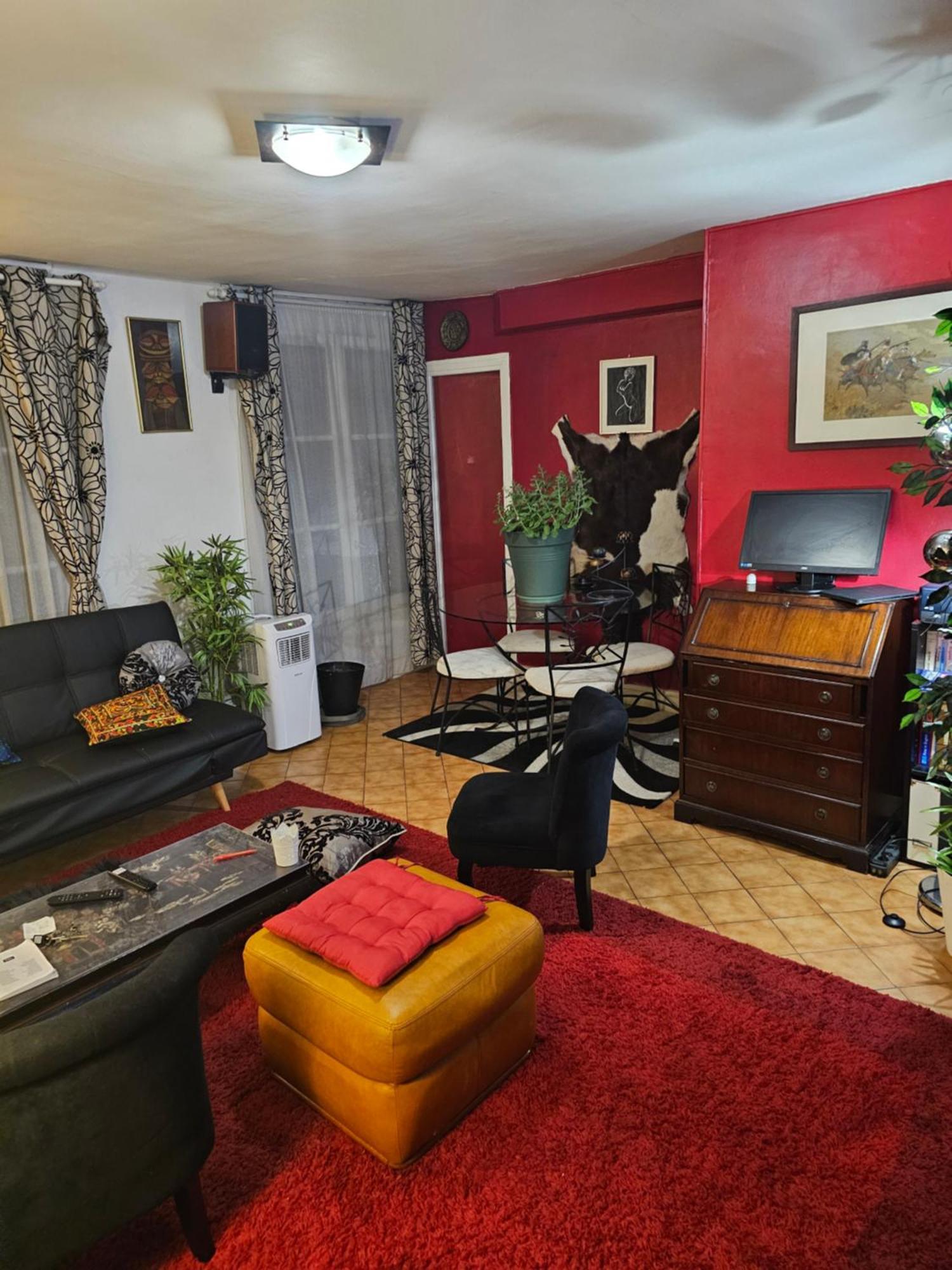50 M2 * Paris
