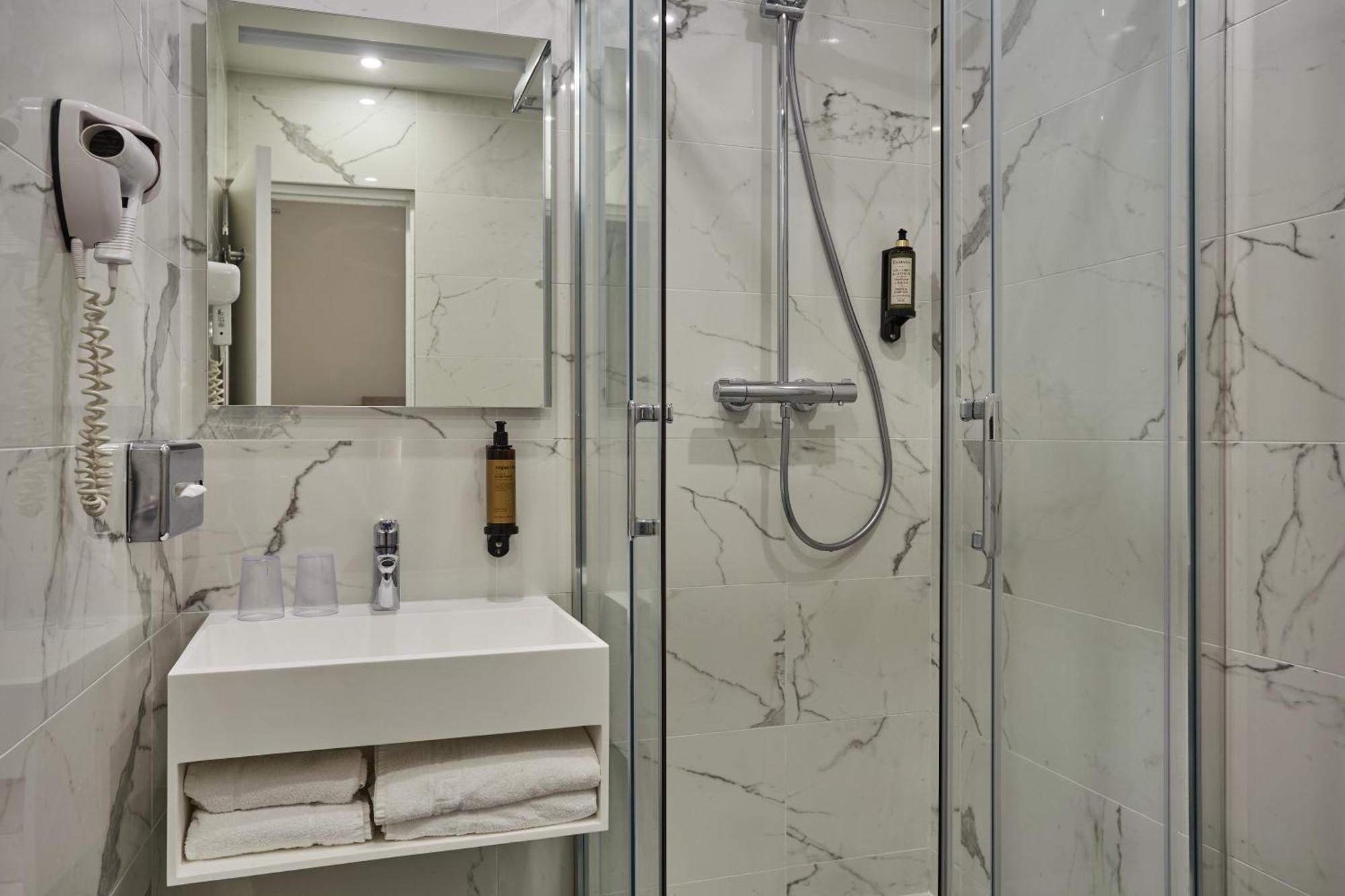 Hotel Lux Picpus 3*