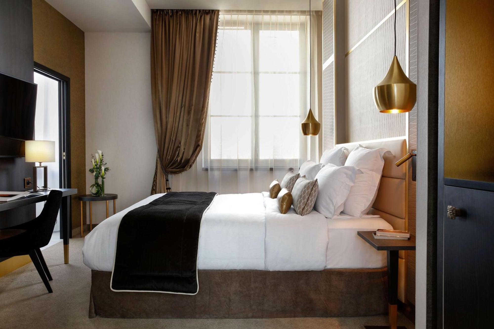 Niepce Paris, Curio Collection By Hilton Hotel Paris