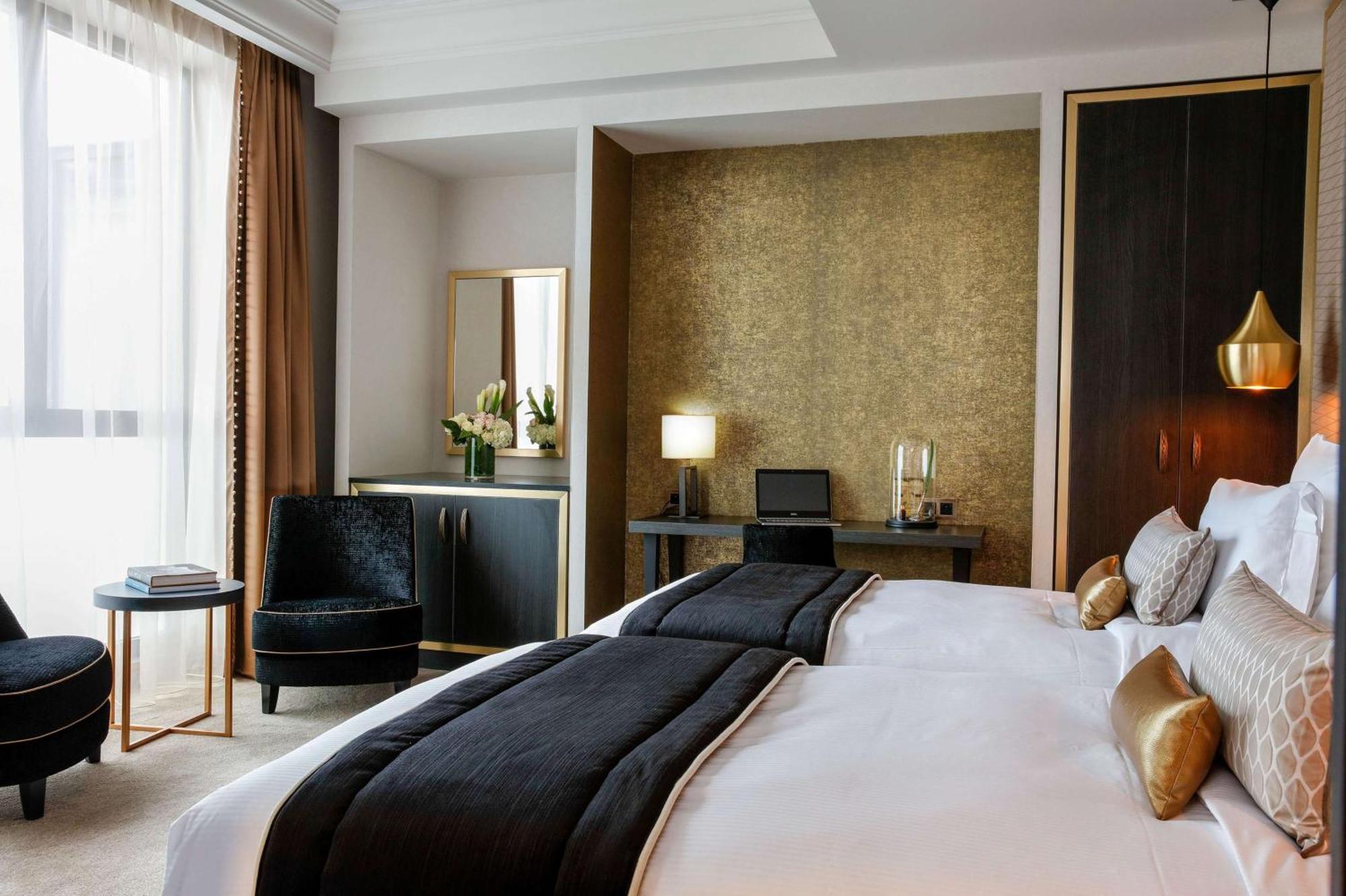 Niepce Paris, Curio Collection By Hilton Paris