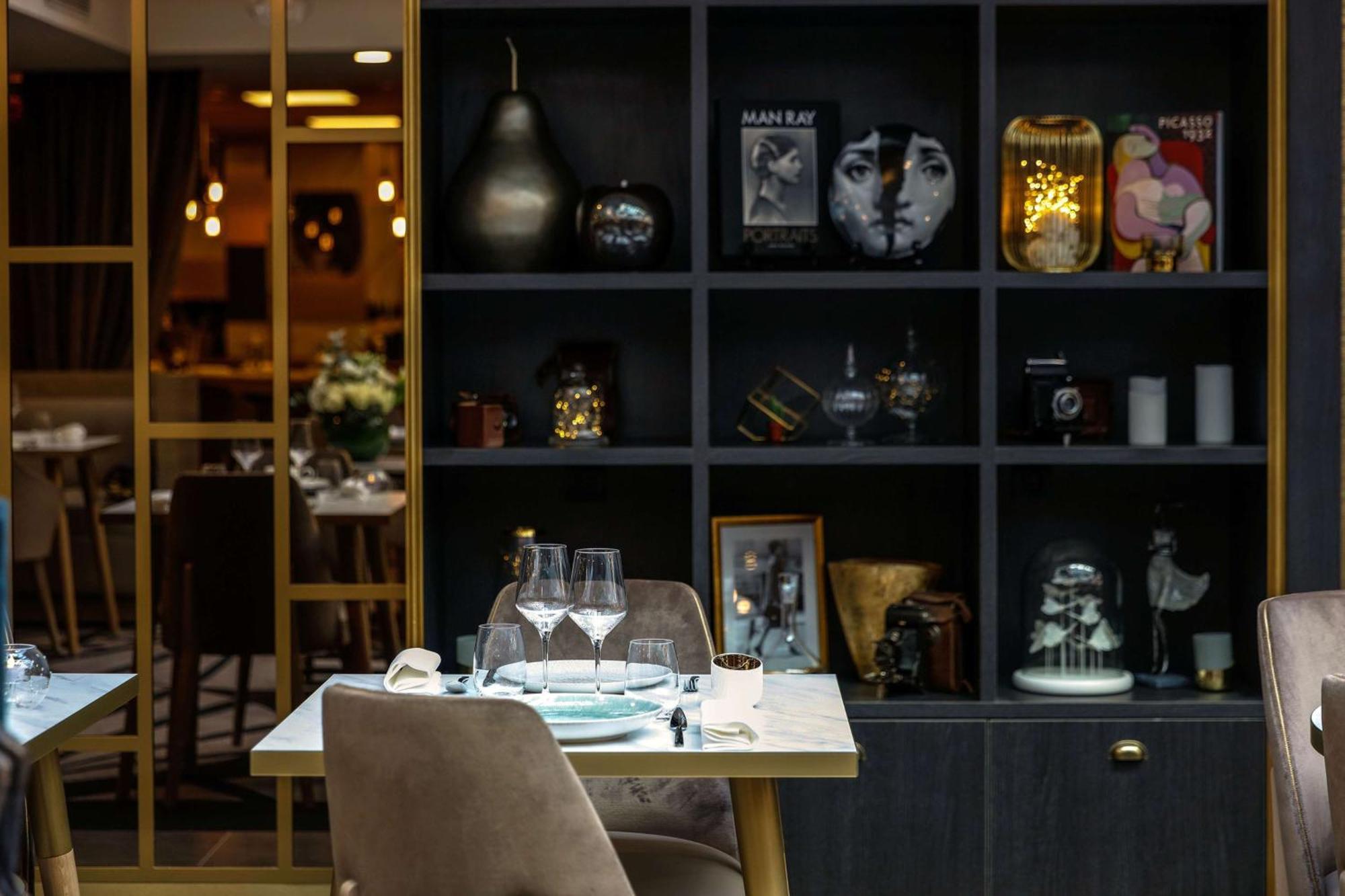 Hotel Niepce Paris, Curio Collection By Hilton Paris