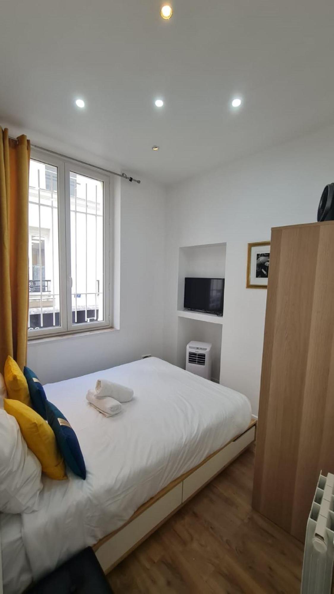 Apartment 32 Atelier Fashion *