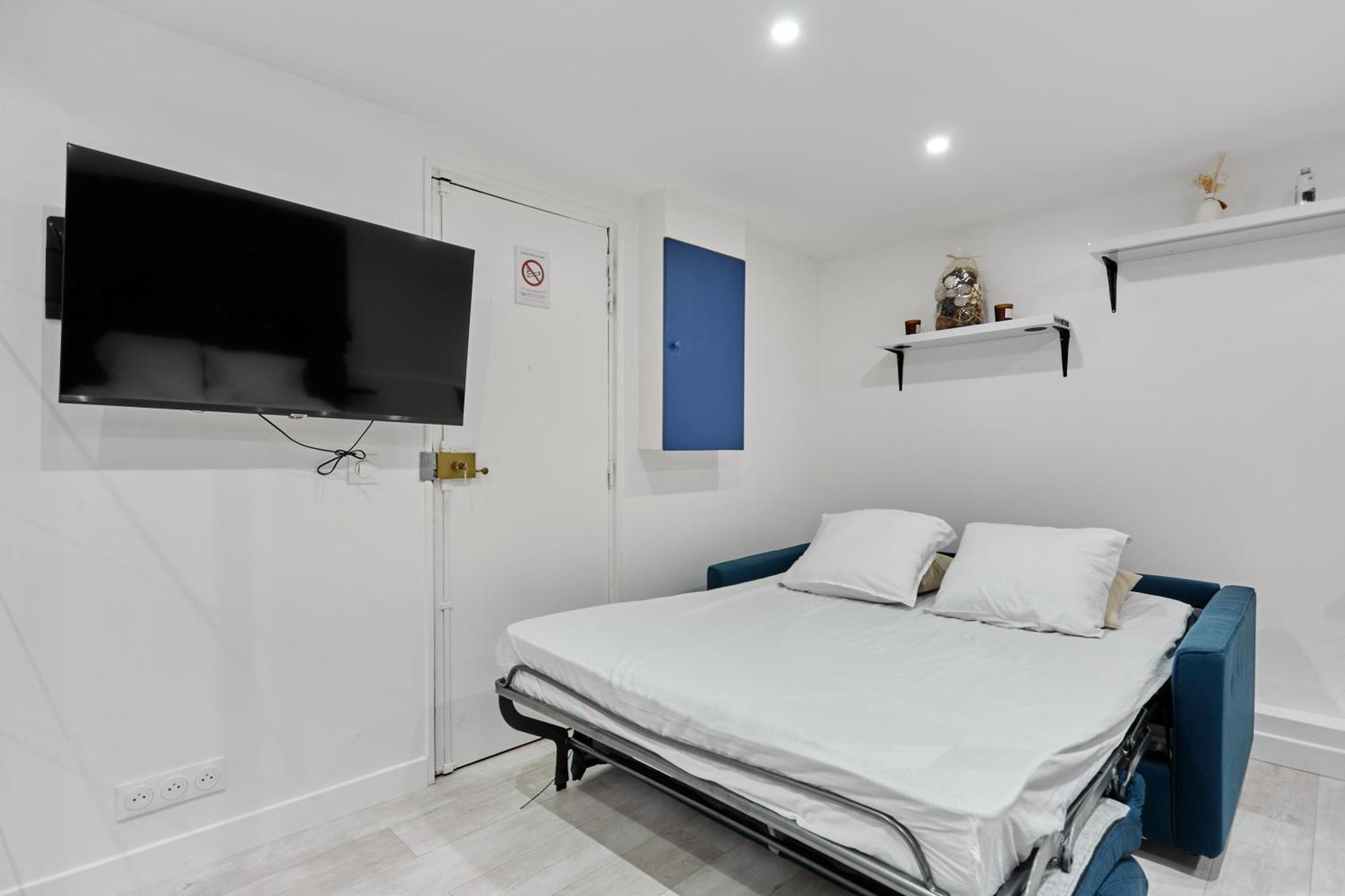 Apartment Rent A - Caire, Montorgueil Paris