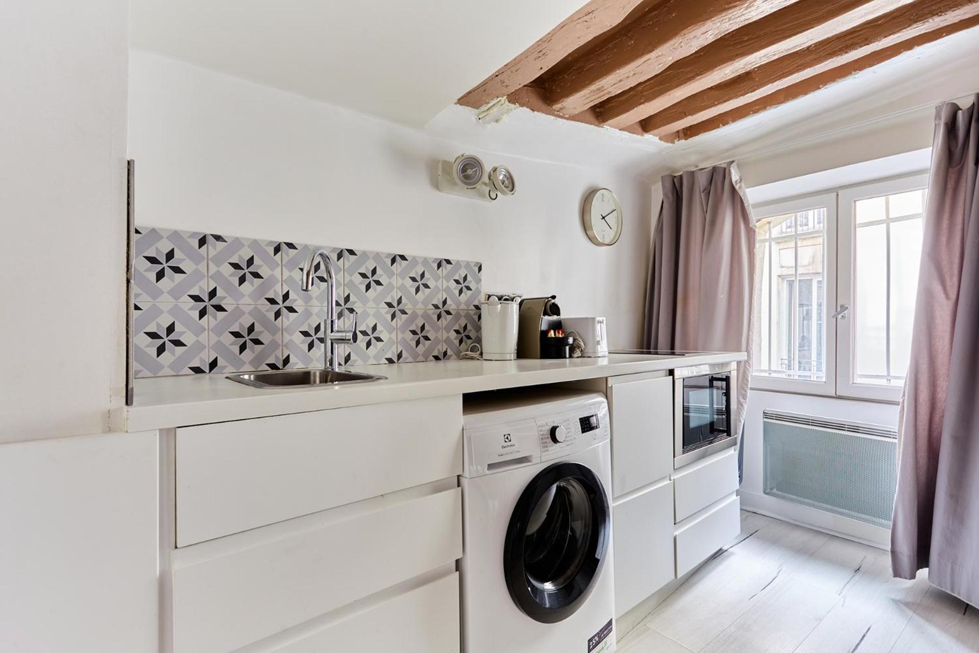 Rent A - Bonne Nouvelle Apartment Paris