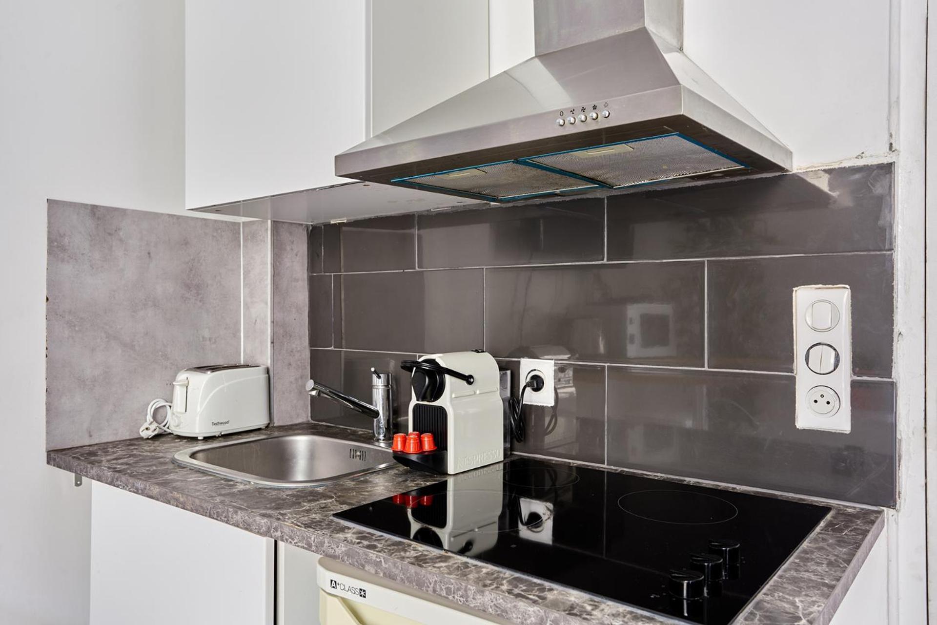 Rent A - Caire, Montorgueil *