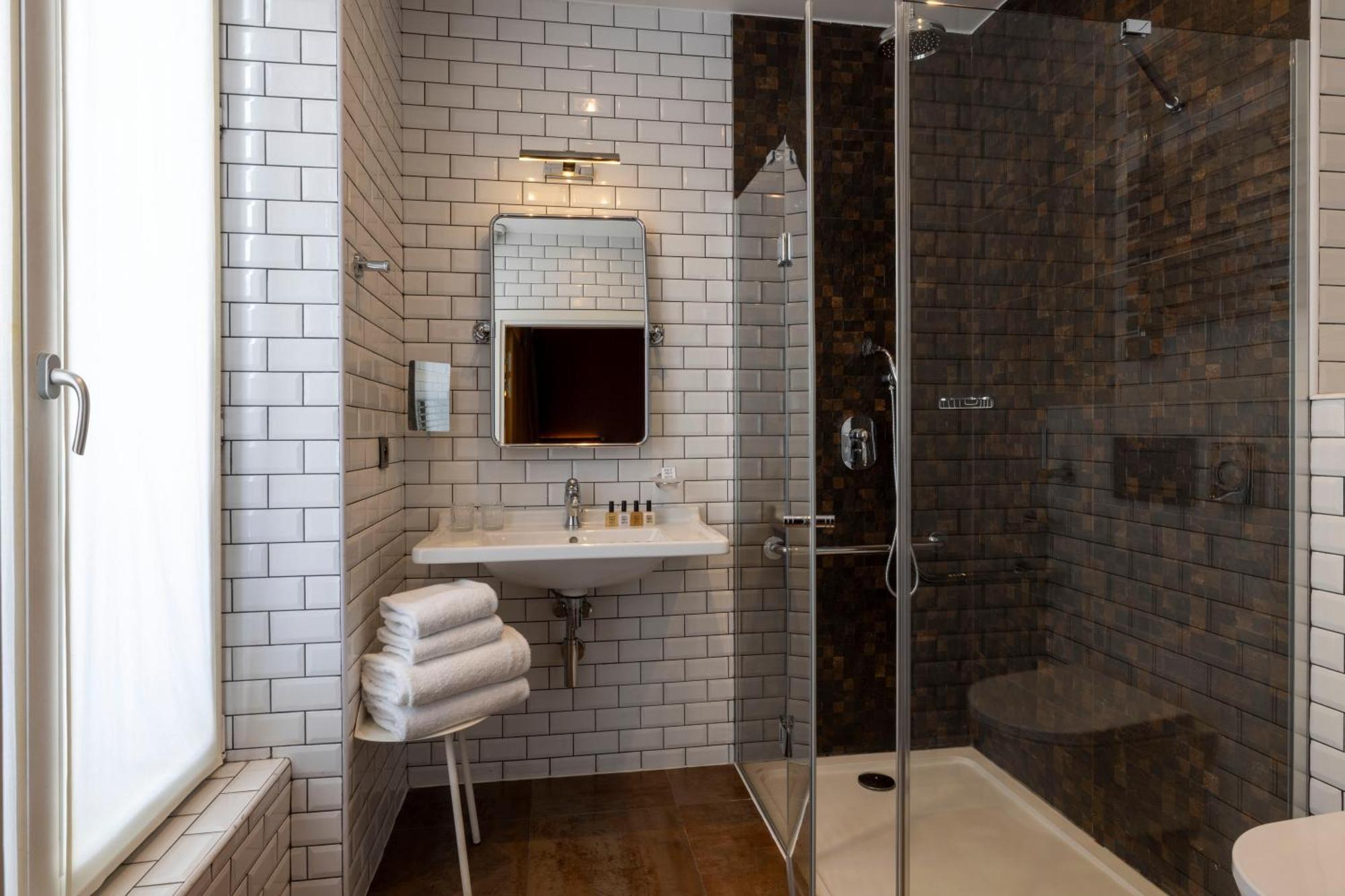Whistler Hotel Paris