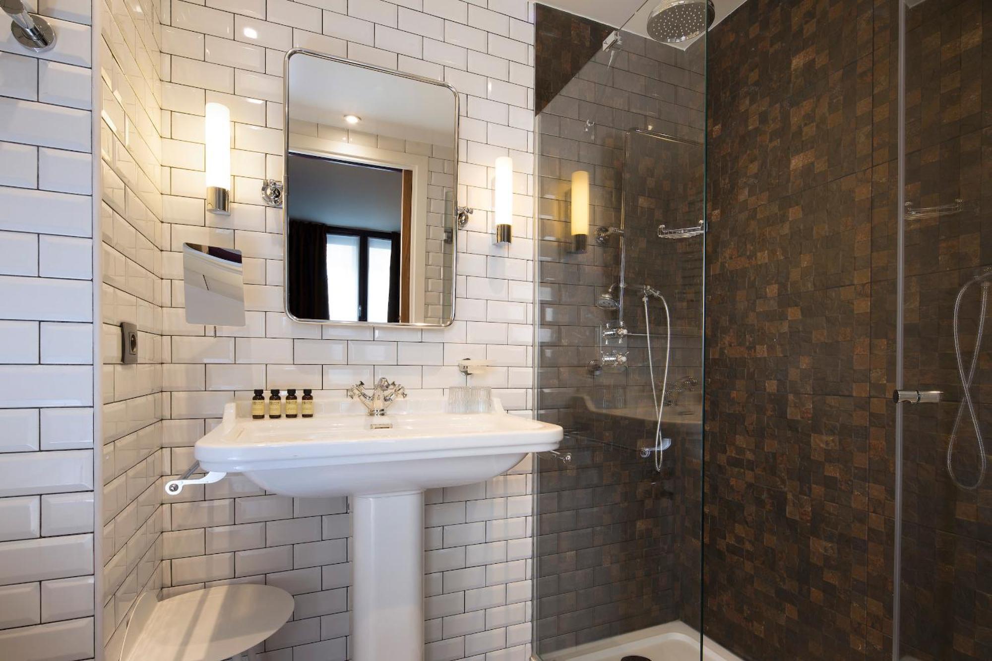 Whistler Hotel Paris
