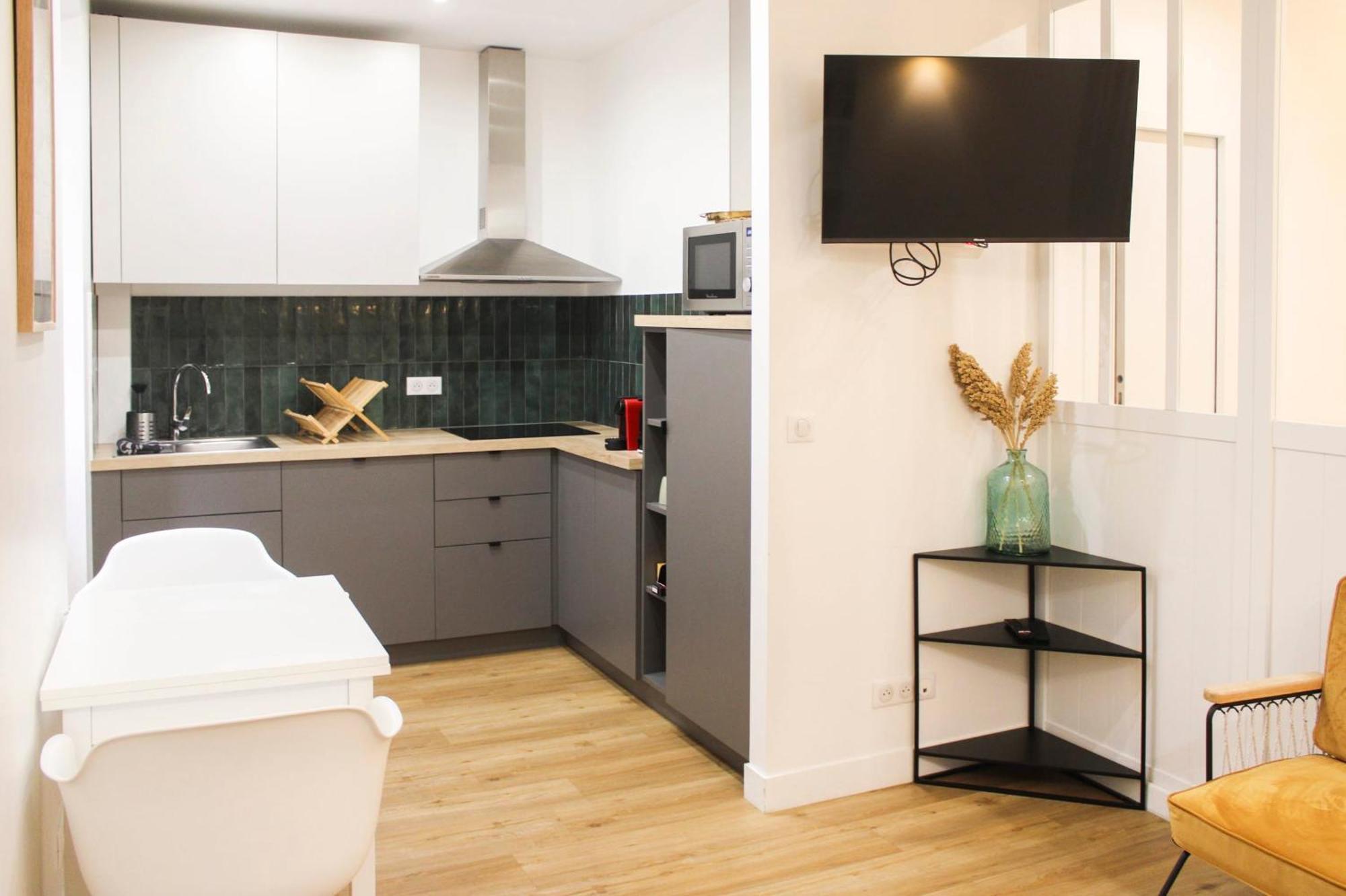 Appartement Joli 34 M Neuf Avec Terrasse - Montmartre *