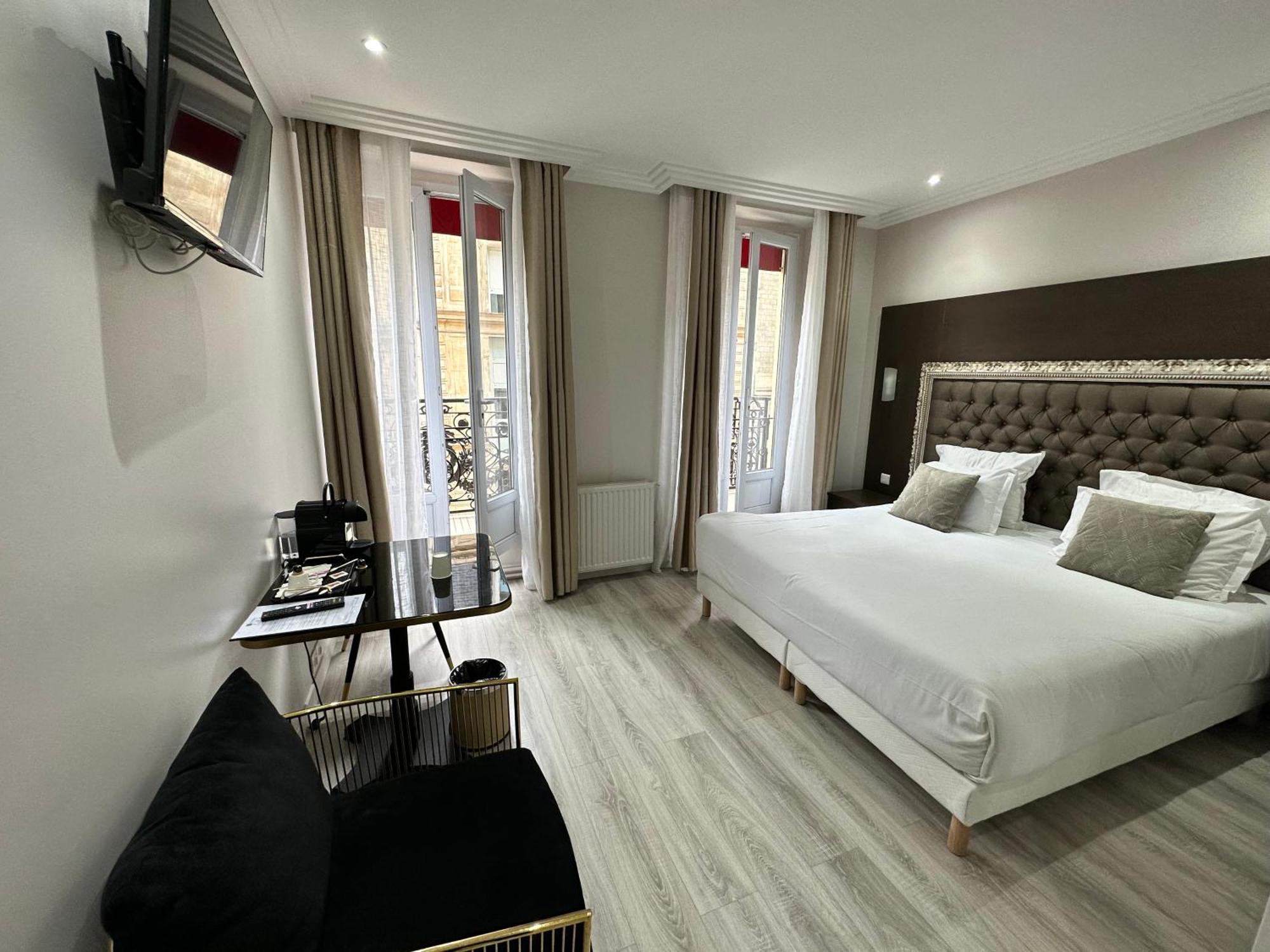 Hotel Riviera 3*