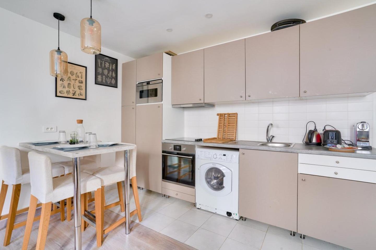 Notre Dame De Nazareth Apartment *
