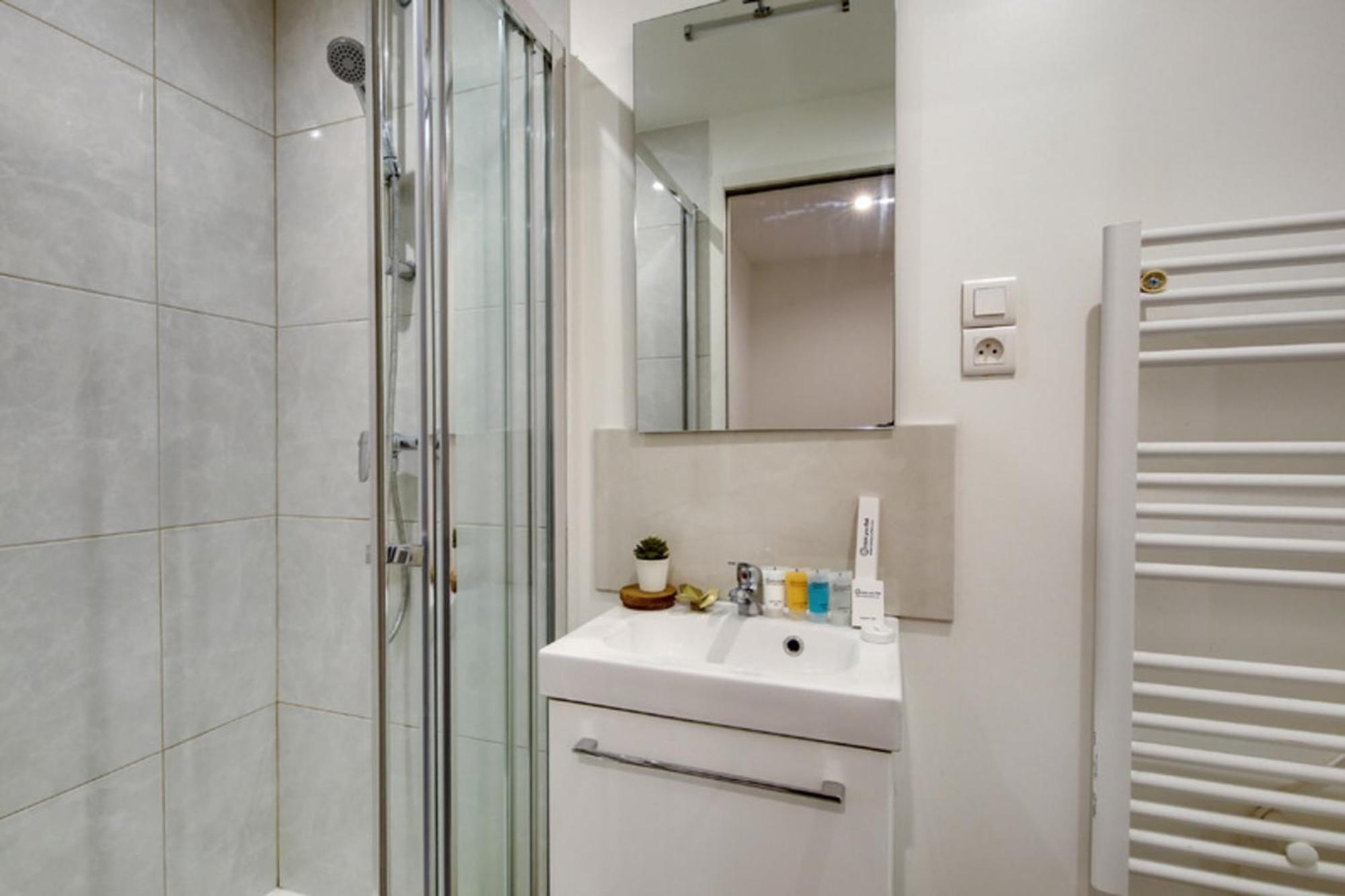 250 Sainte - Superb In *
