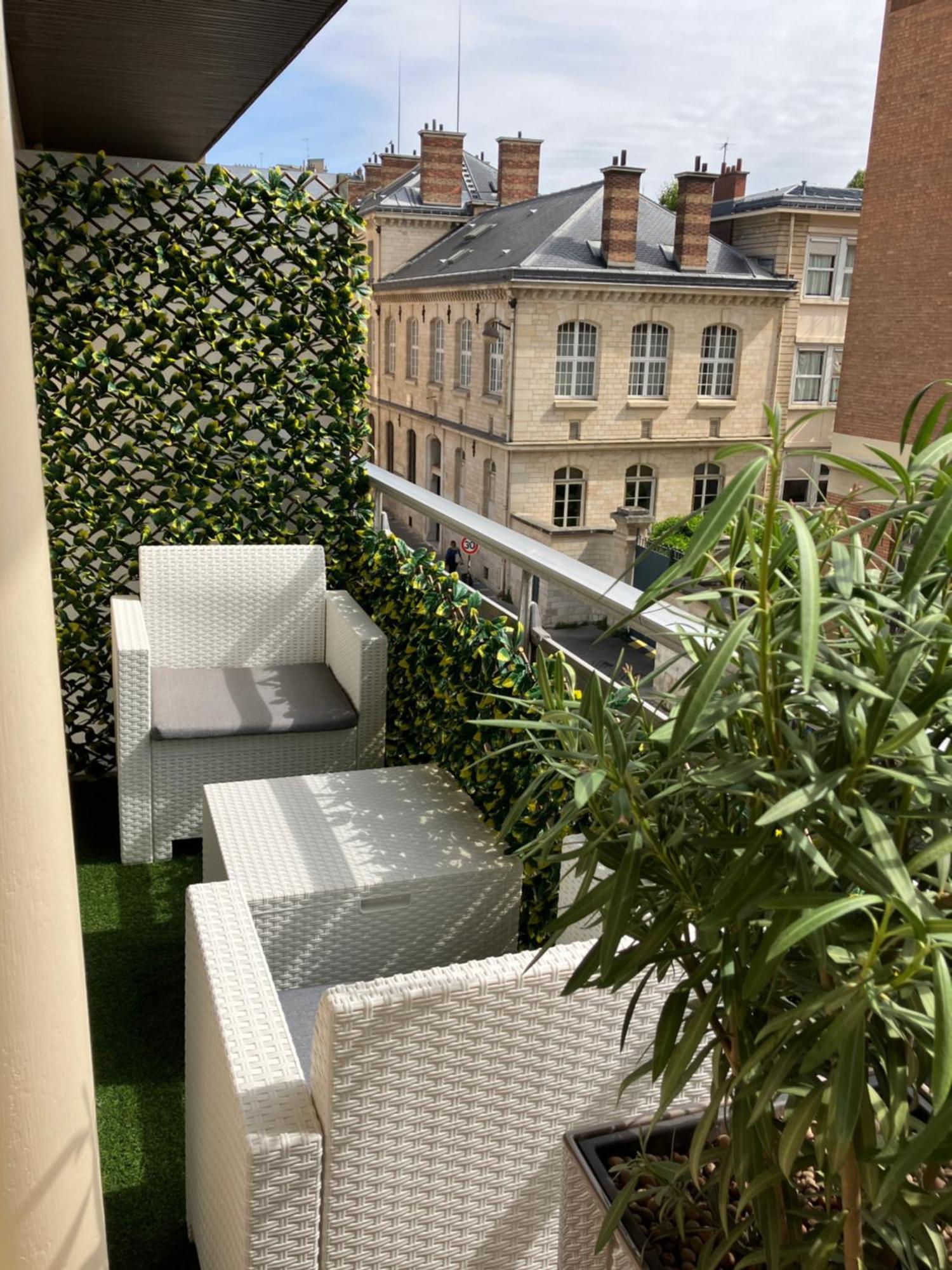 42m Terrace Paris