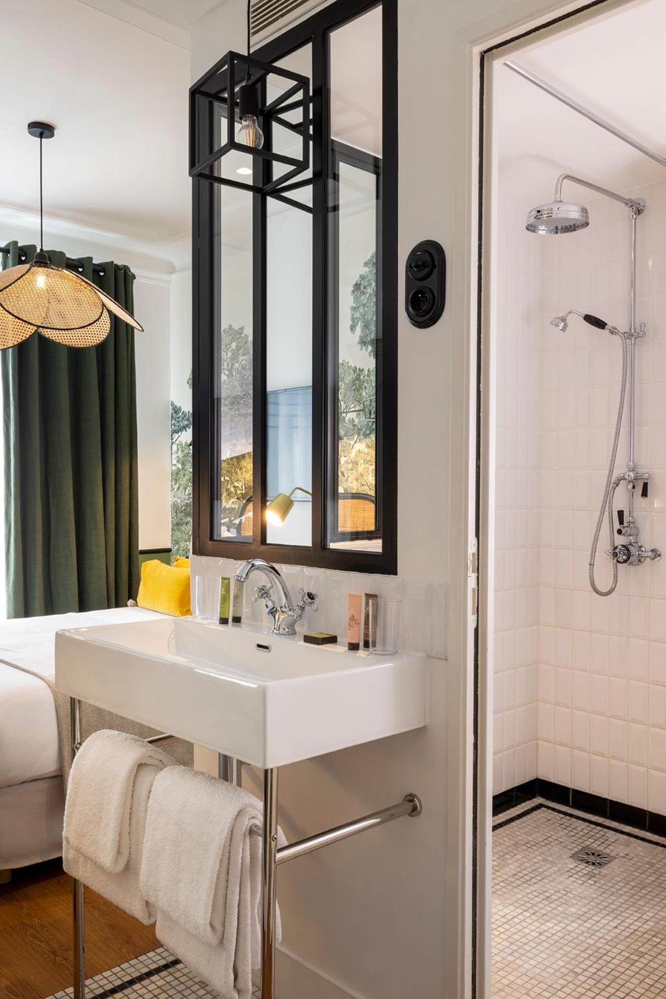 Avalon Cosy Gare Du Nord 4*
