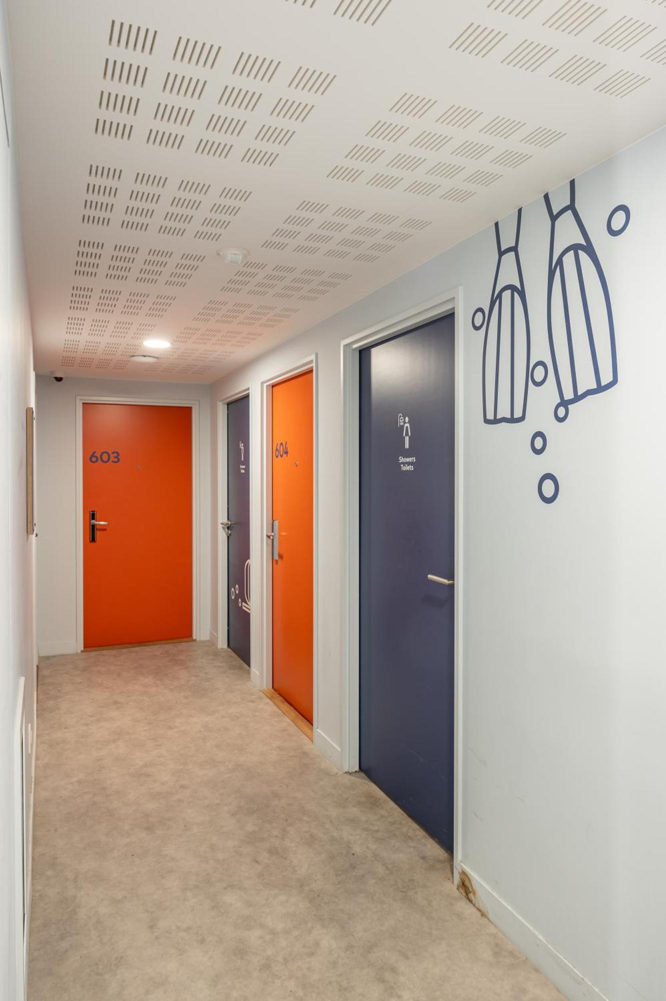 Hostel Ucpa Sport Station