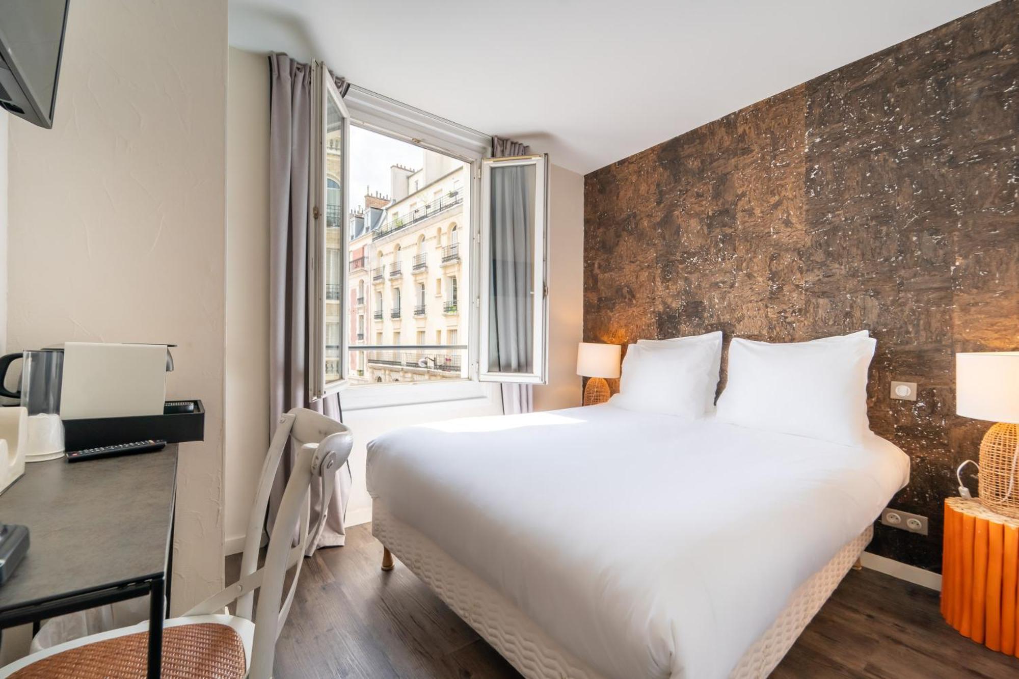 La & Hotel Paris