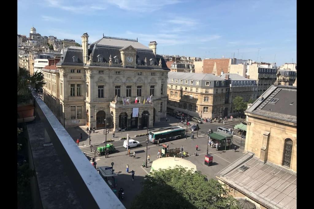 Le Charme De Montmartre A Ciel Ouvert *