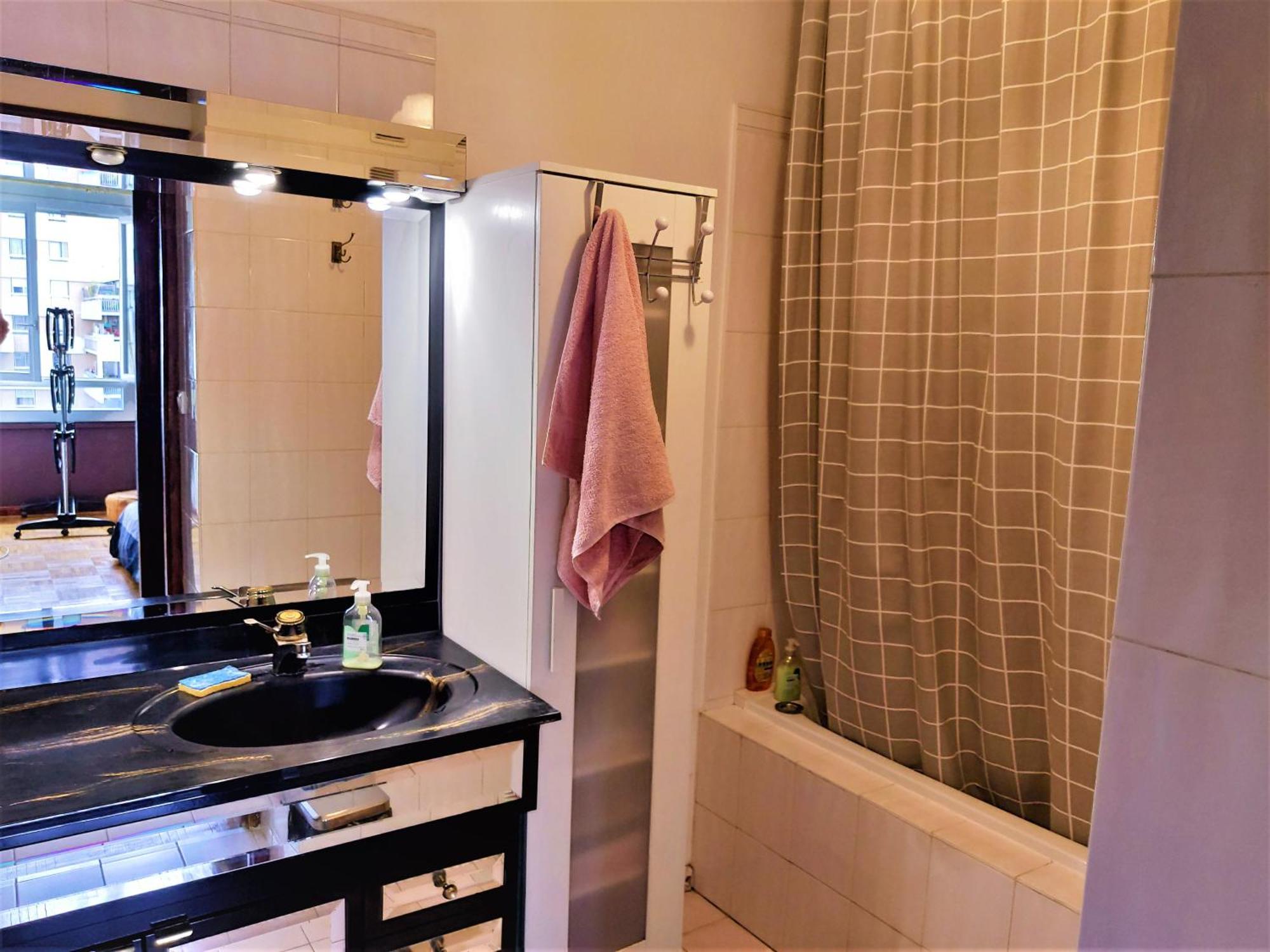 Appartement 3 Pieces 75 M2 Balcon Cuisine Separee Paris