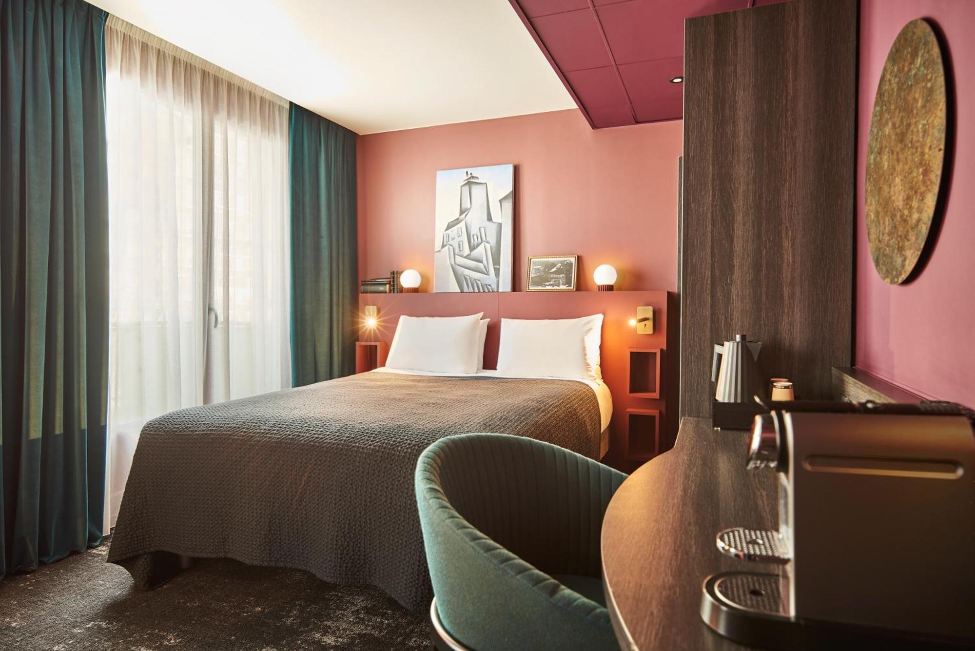 Mercure Tour Eiffel Pont Mirabeau Hotel Paris