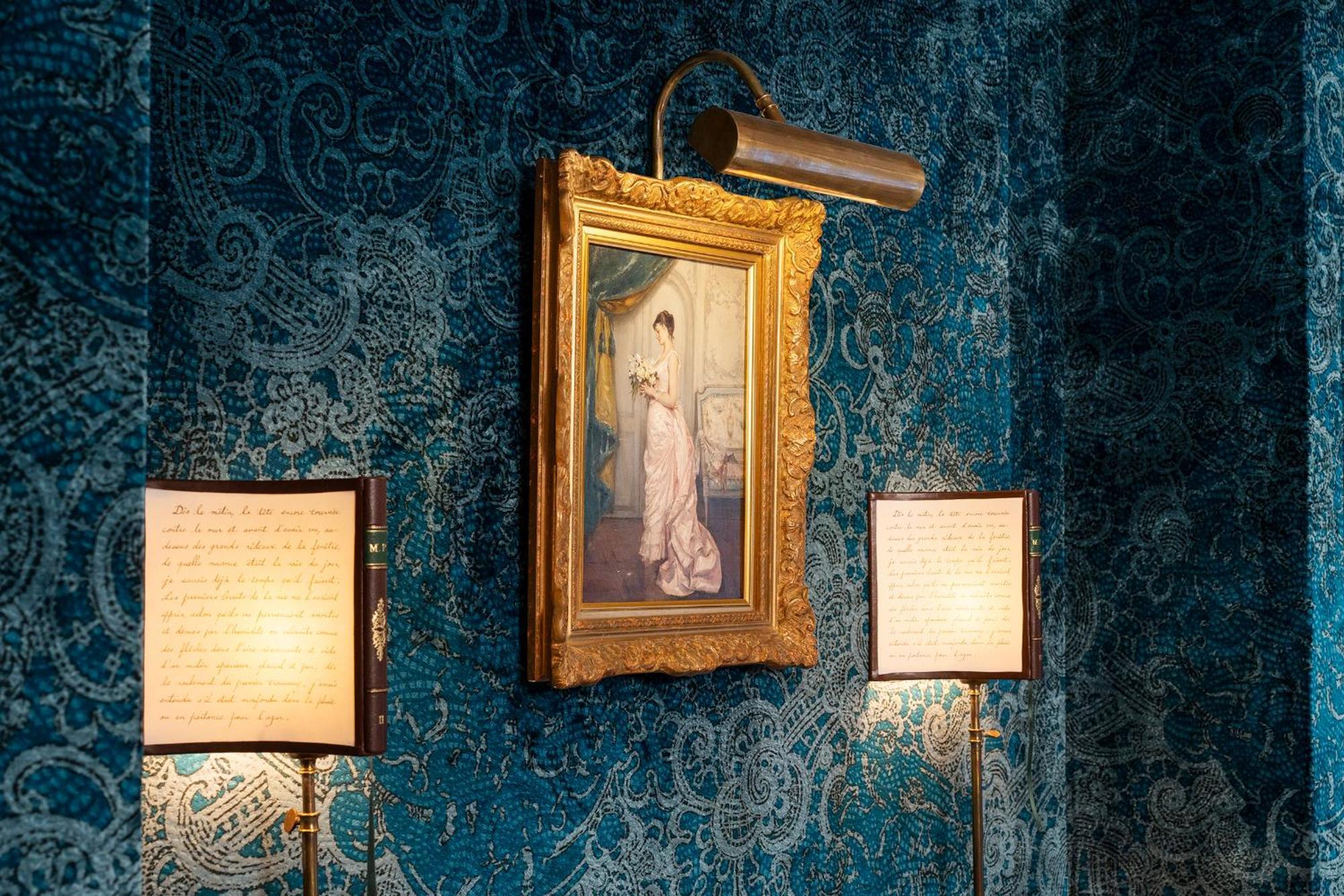 Maison Proust, & La