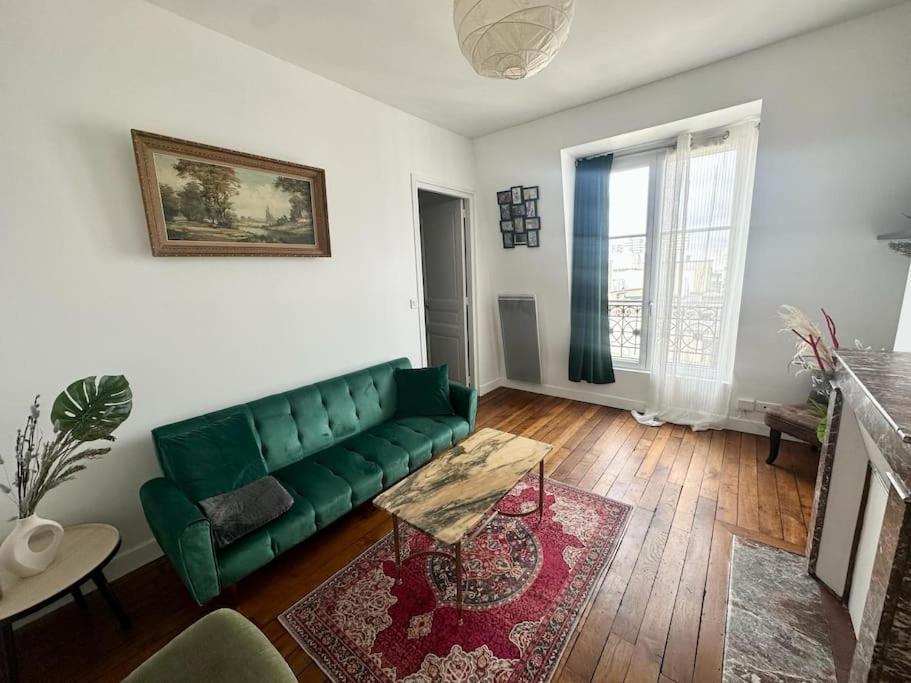Cosy - La * Paris