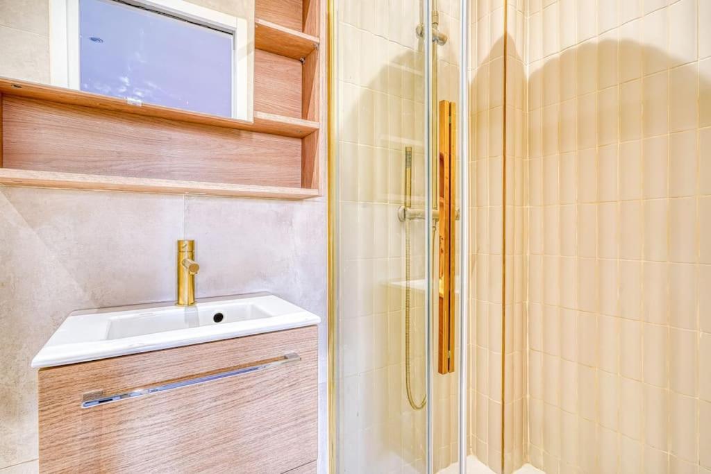 2 Place Pereire 75017 - Iii * Paris