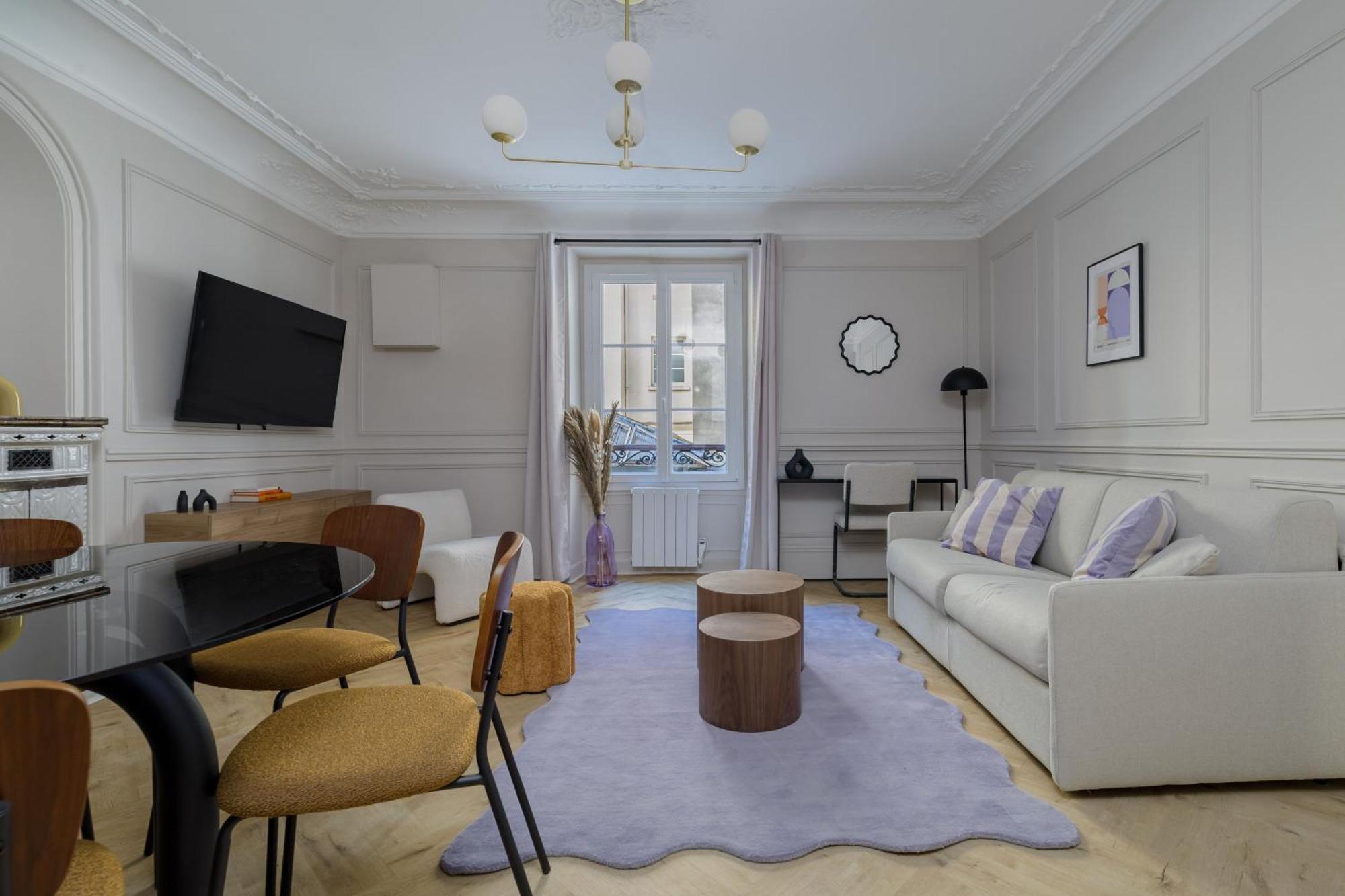 Apartment Poetic - Saint Lazare Paris