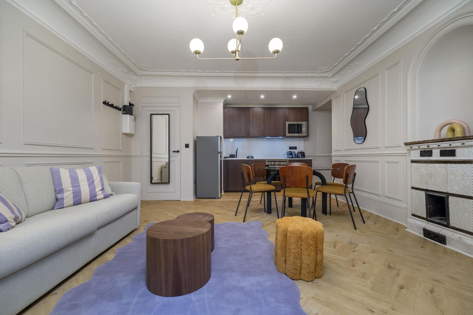Apartment Poetic - Saint Lazare