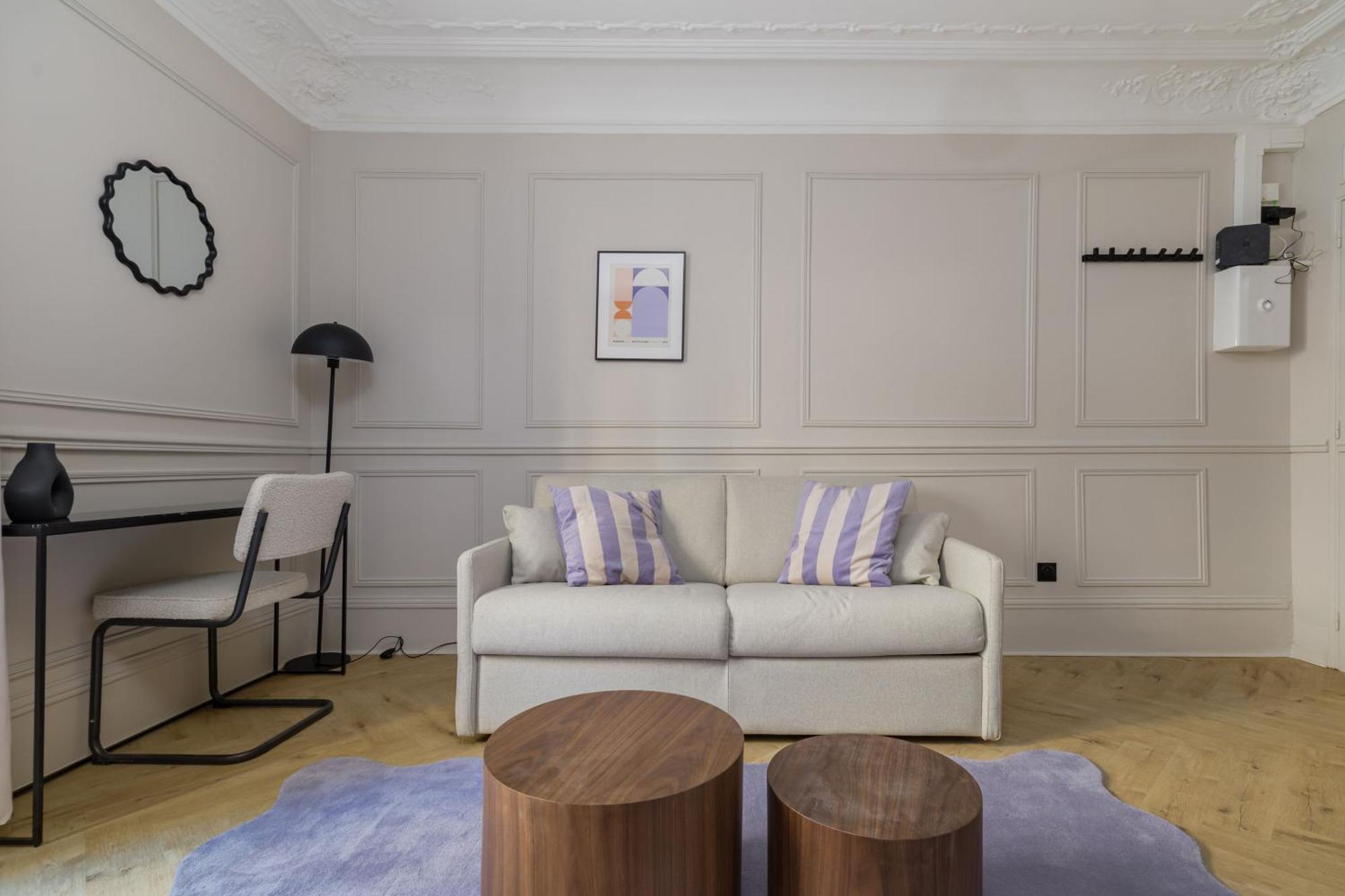 Apartment Poetic - Saint Lazare Paris